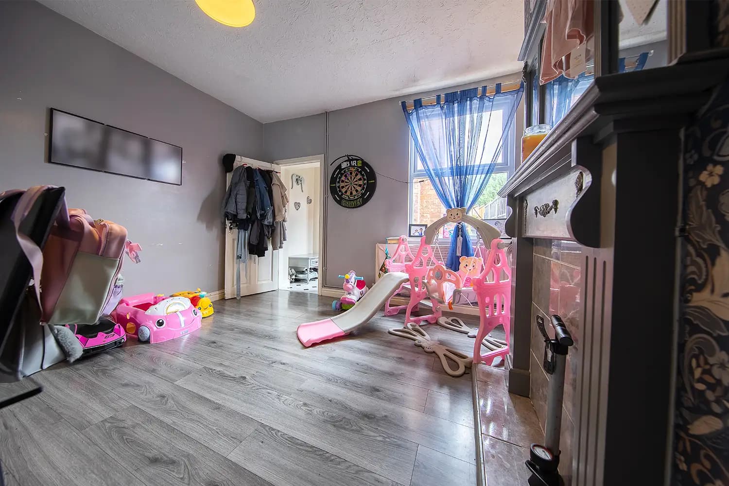 property photo 5 of 24