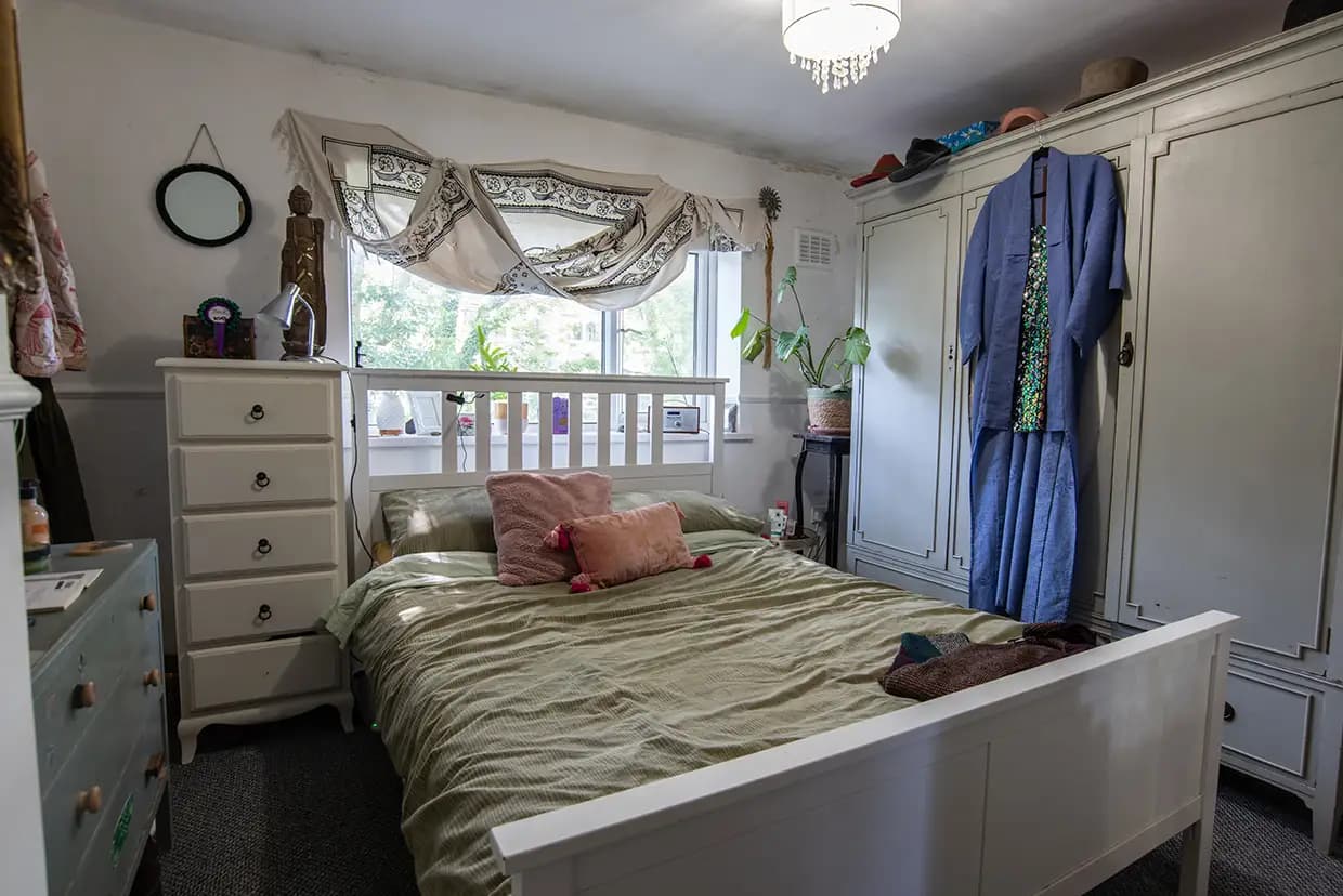 property photo 11 of 24