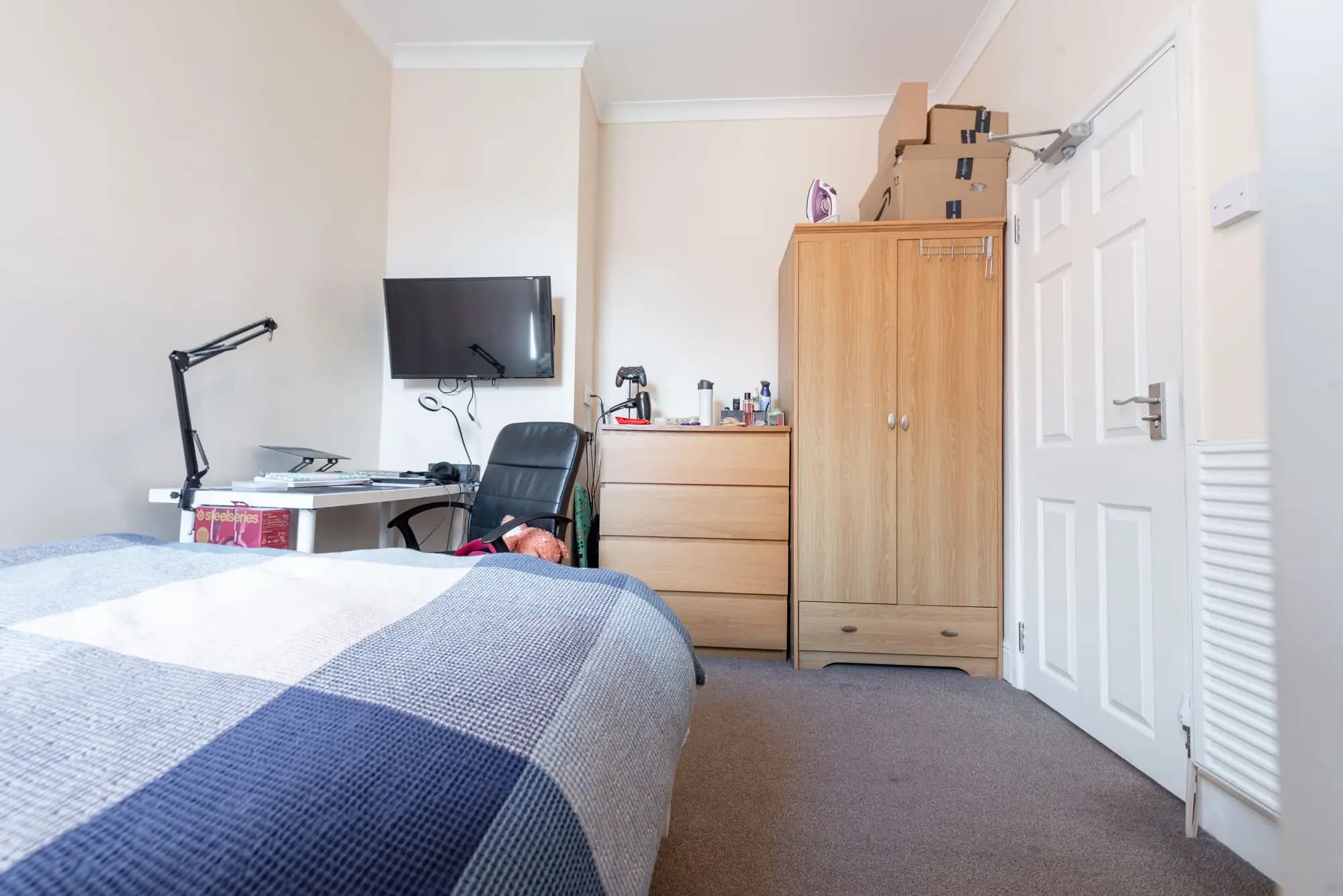property photo 13 of 30