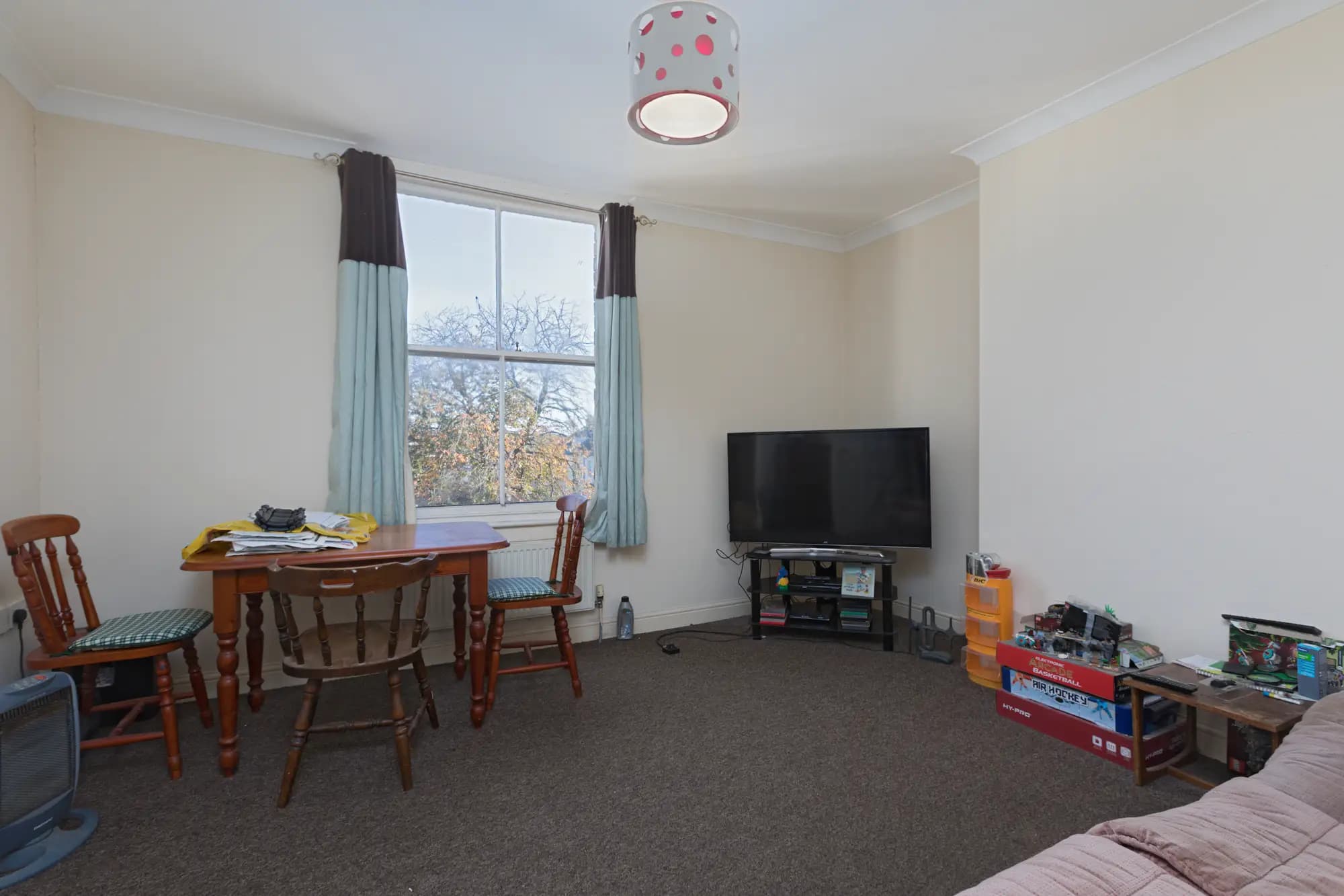 property photo 4 of 20