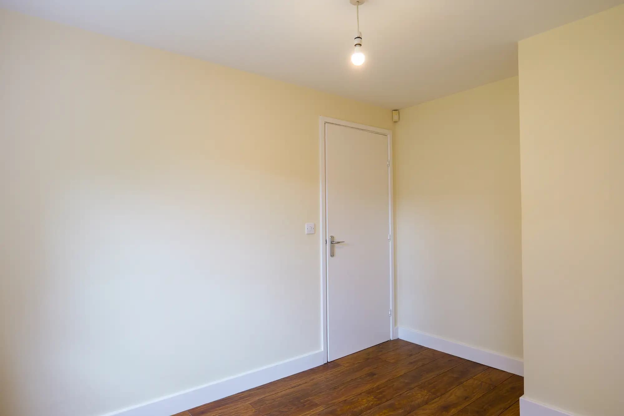 property photo 8 of 13