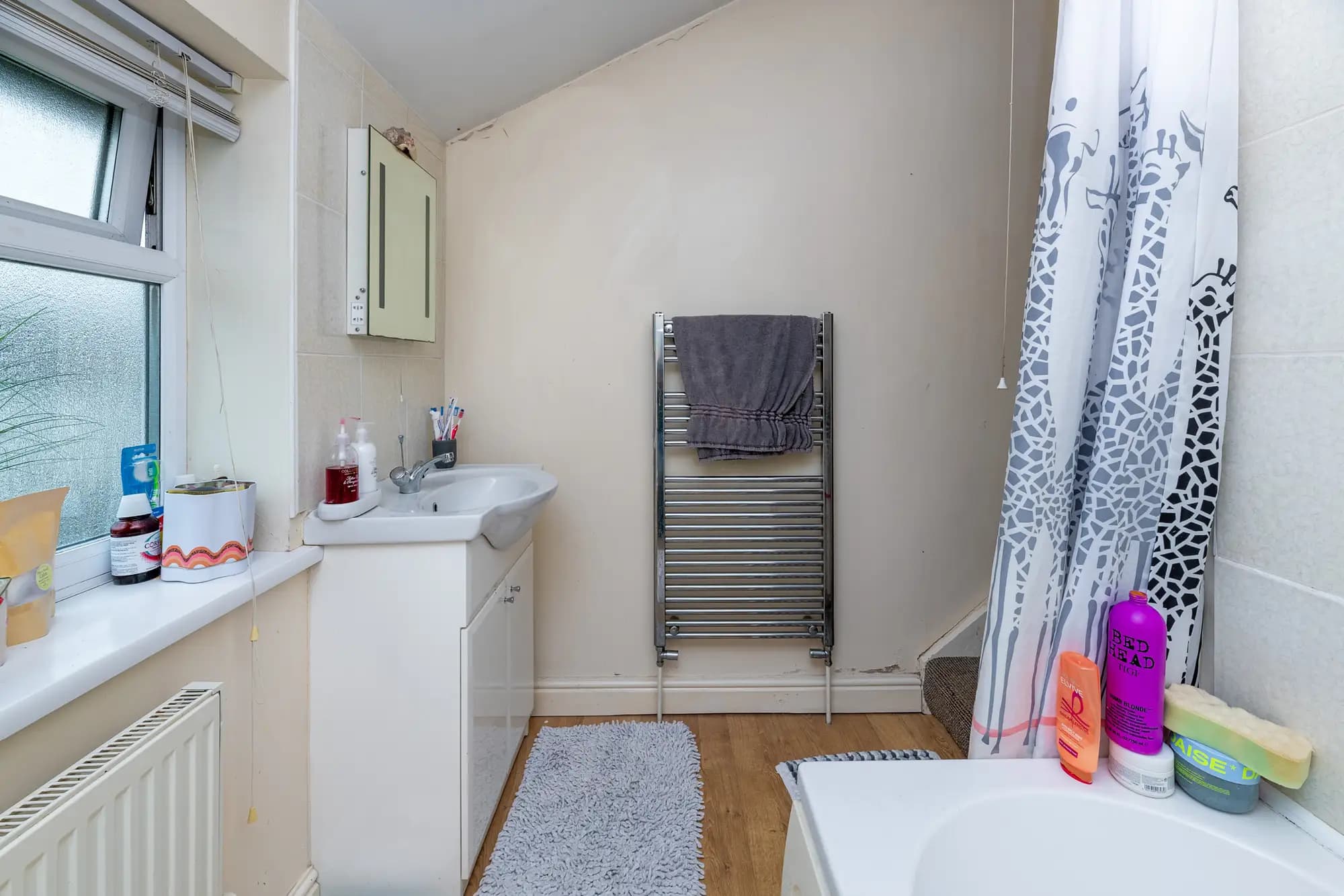 property photo 13 of 32