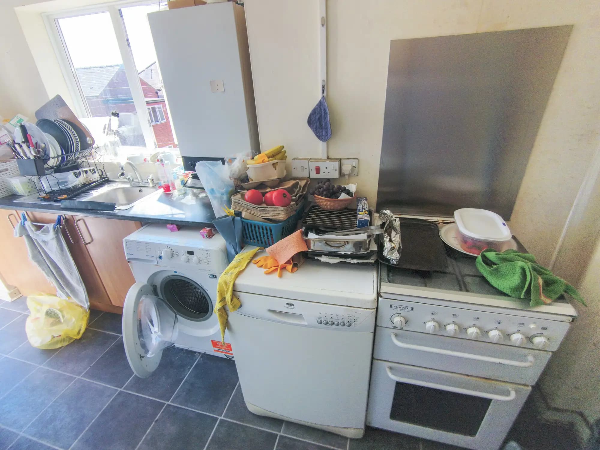 property photo 11 of 28