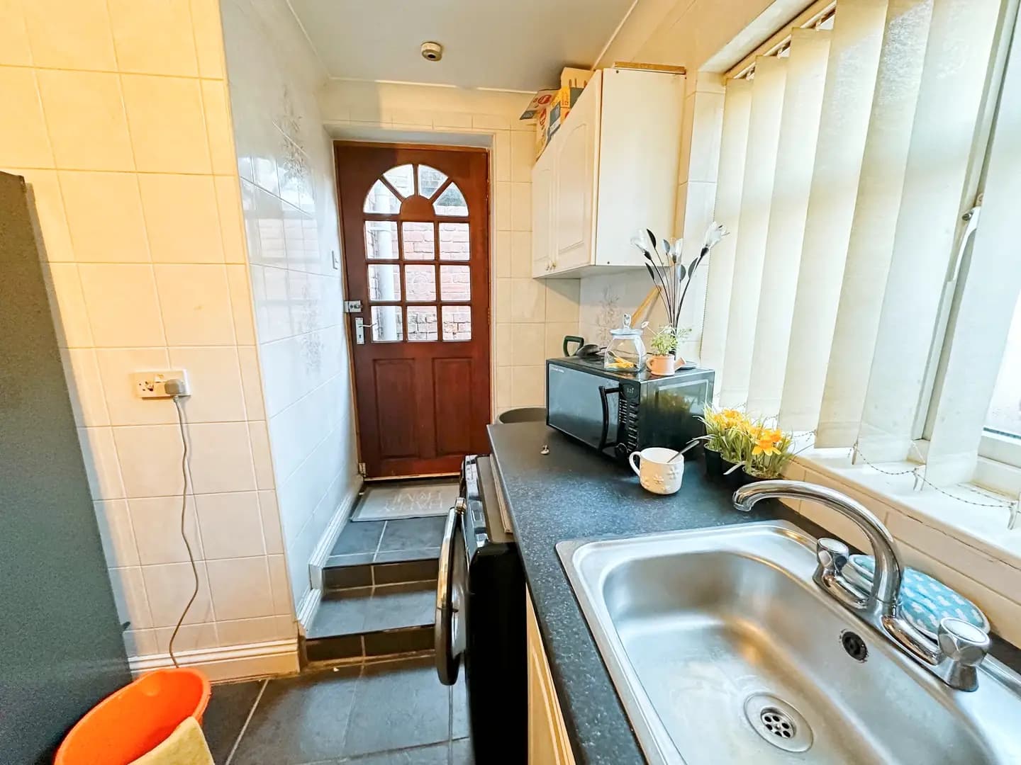 property photo 9 of 30