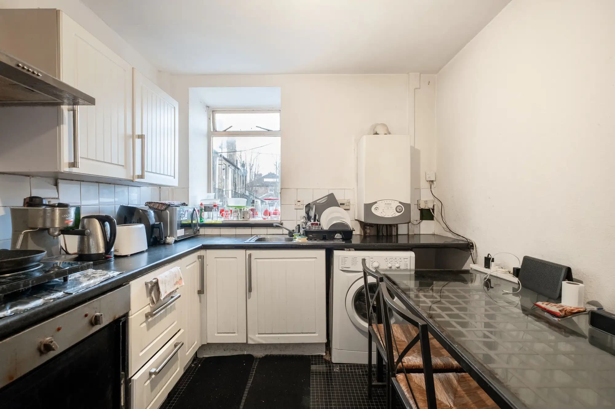 property photo 6 of 17