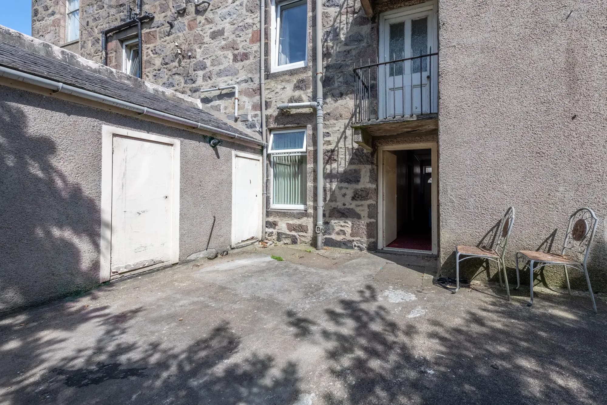 property photo 18 of 21