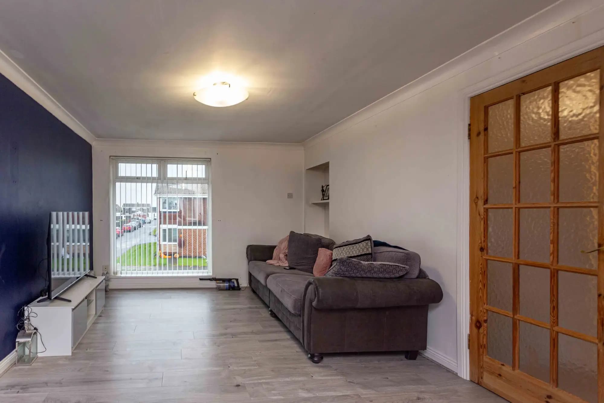 property photo 5 of 18