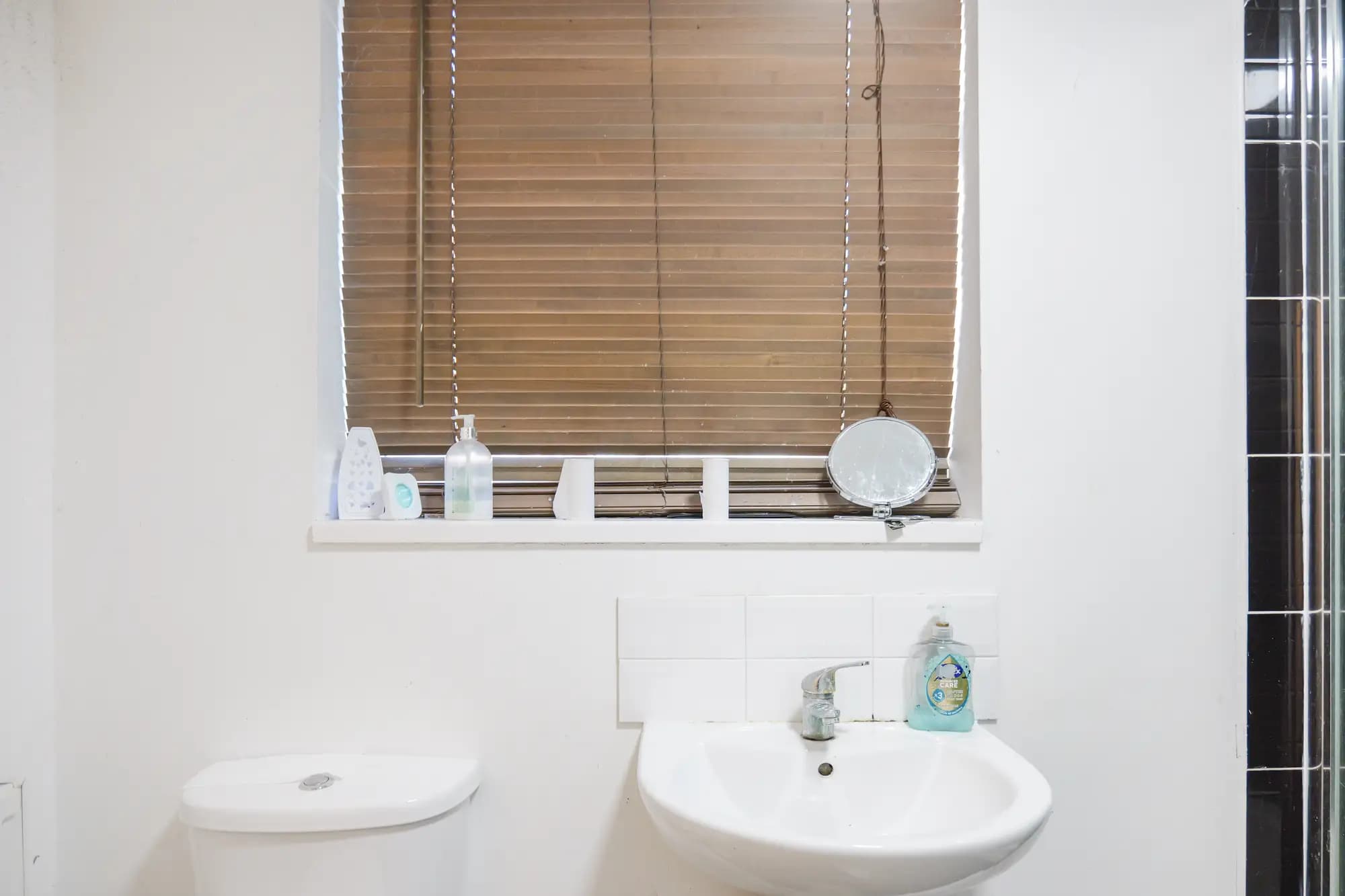 property photo 6 of 19