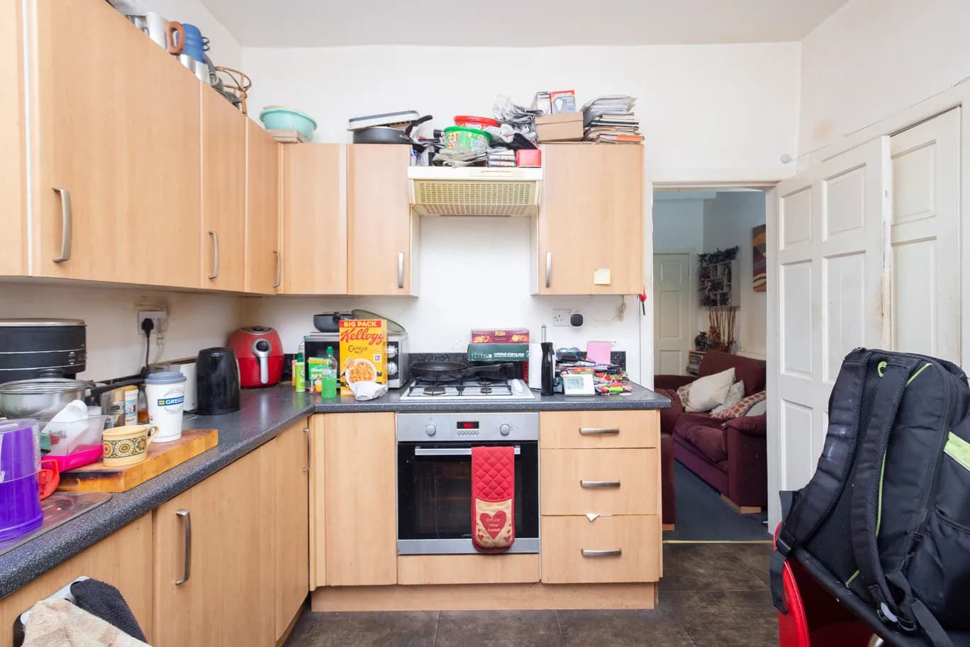 property photo 5 of 15