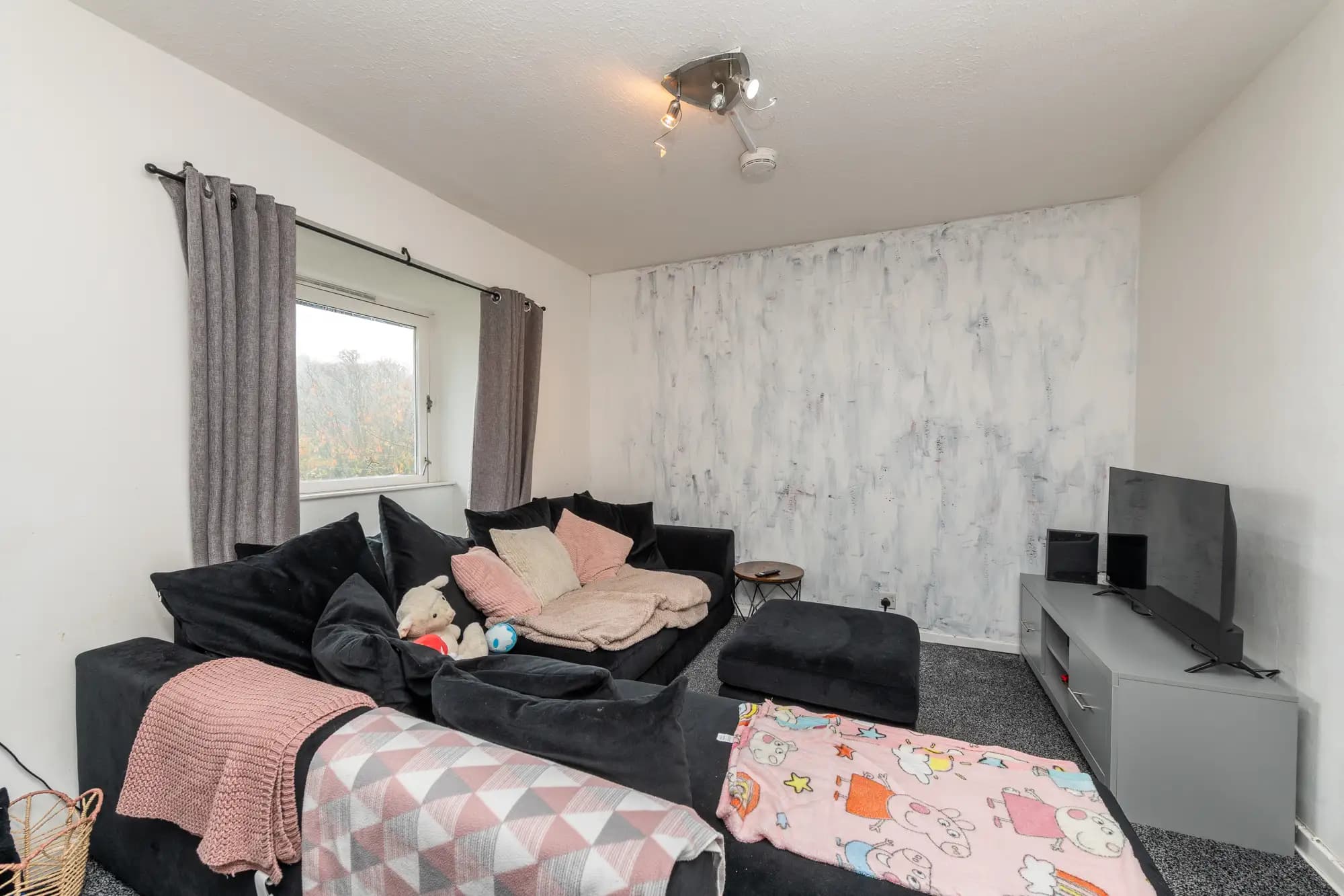 property photo 2 of 37