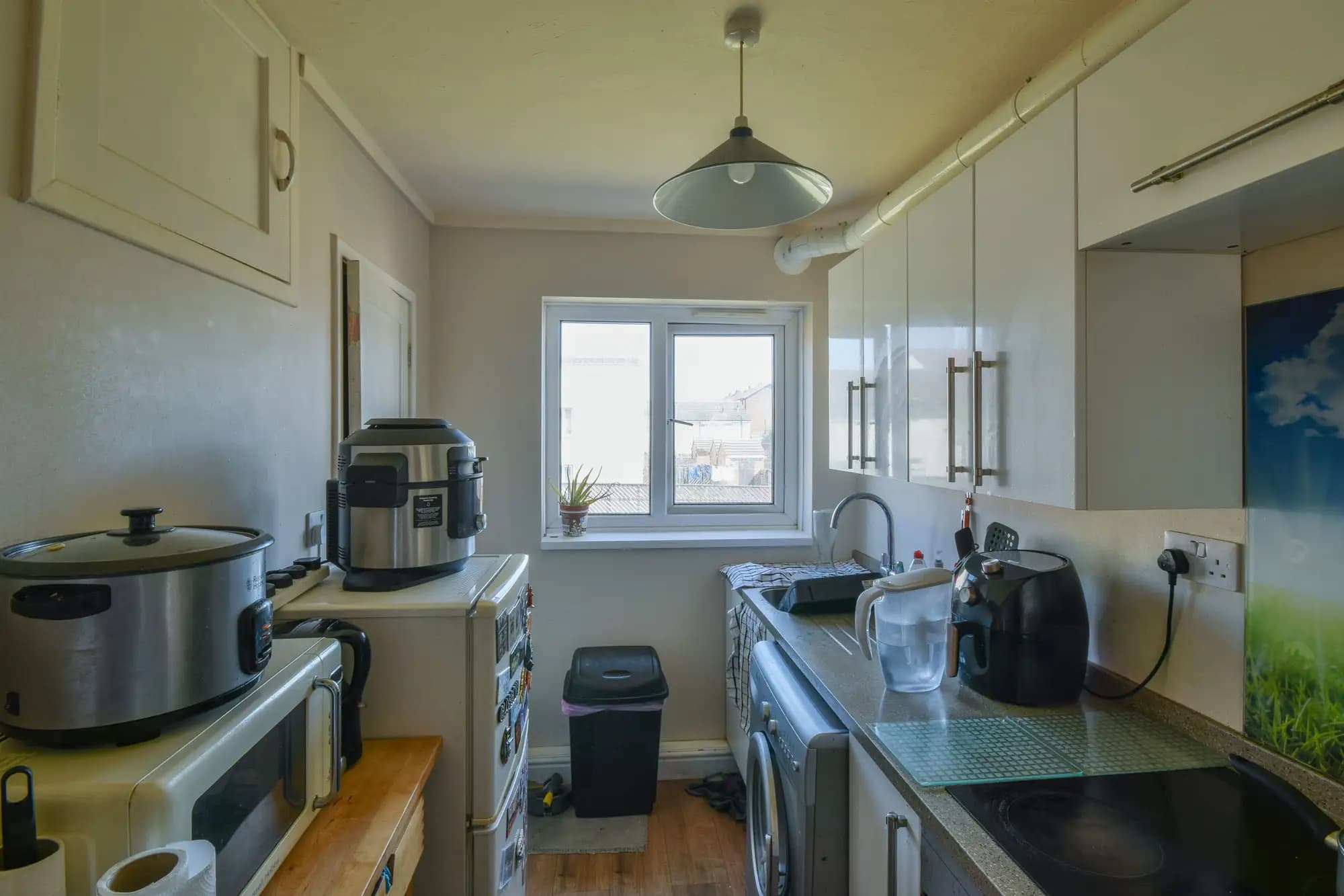 property photo 5 of 16