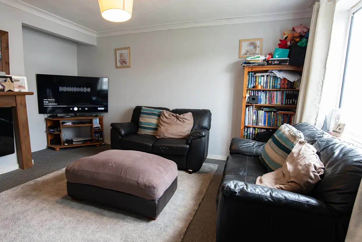 property photo 4 of 24