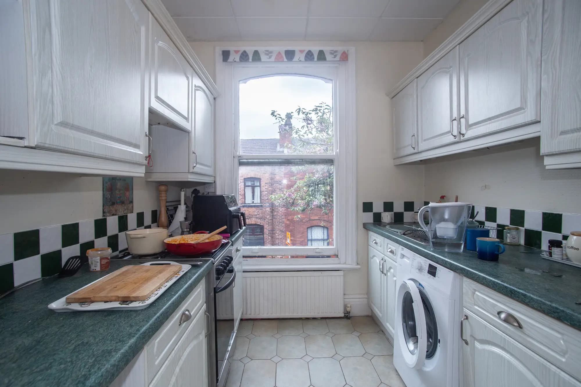property photo 5 of 12