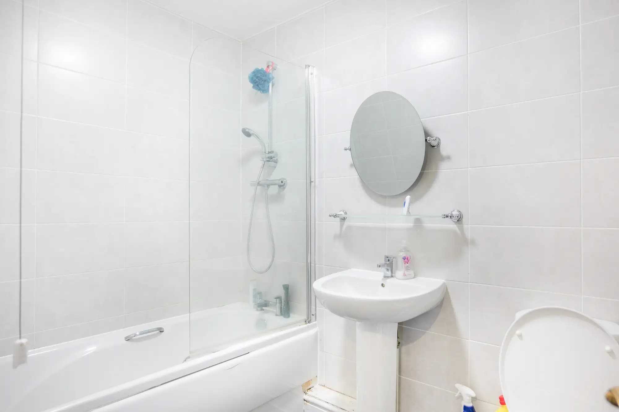 property photo 8 of 26