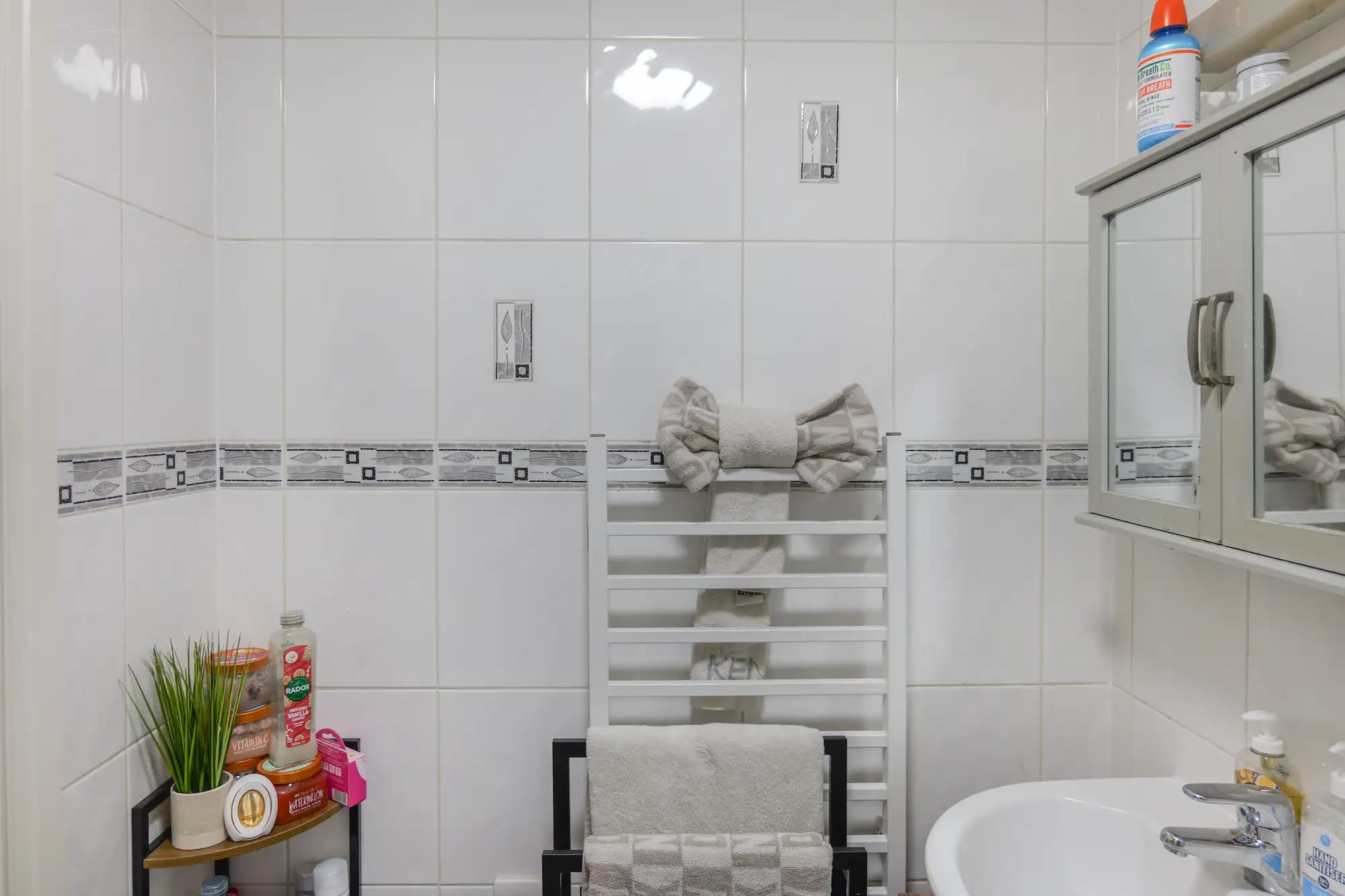 property photo 7 of 19