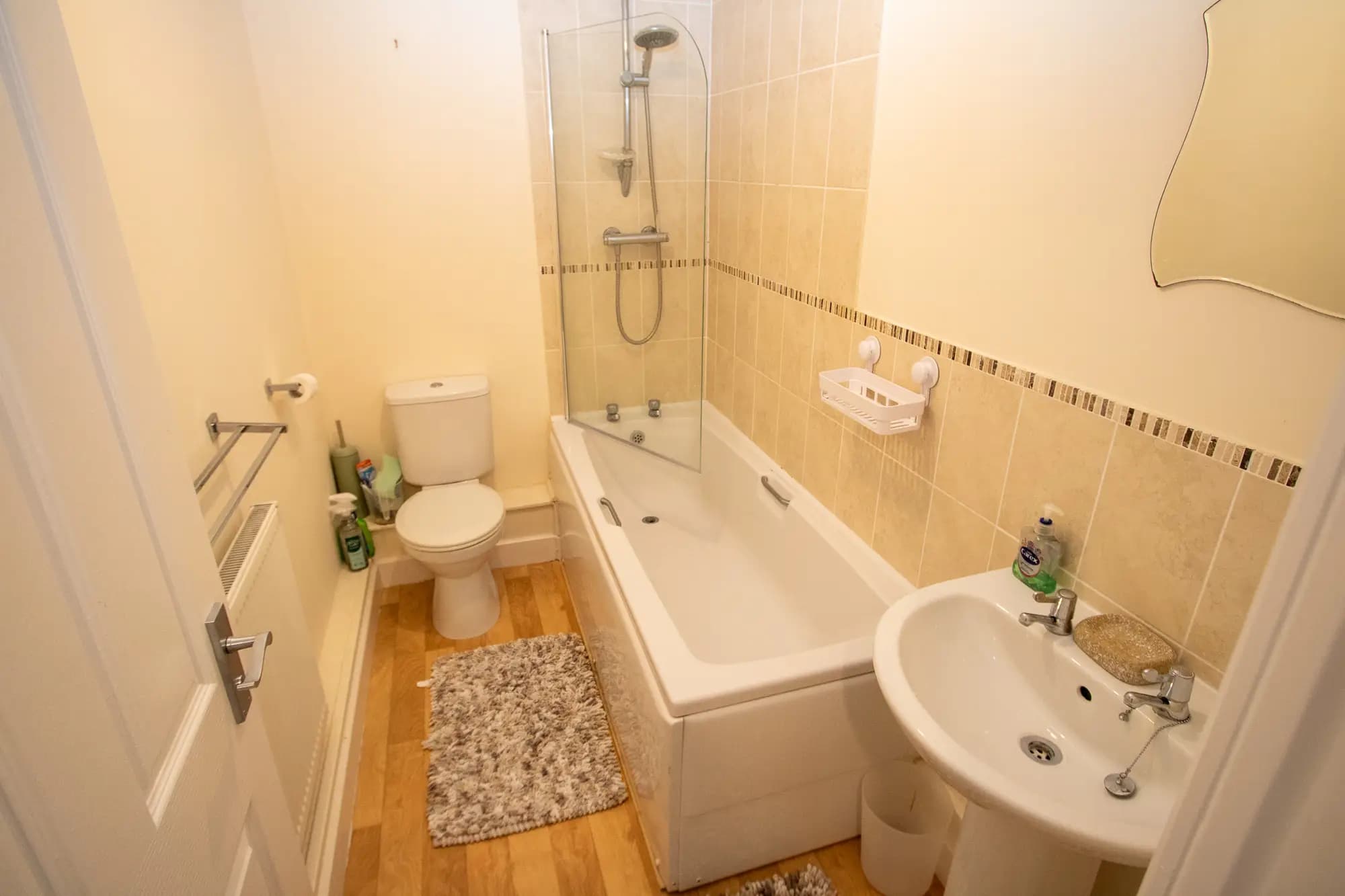 property photo 9 of 18