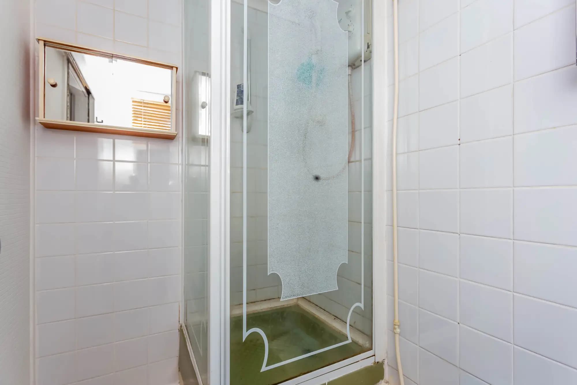 property photo 5 of 16