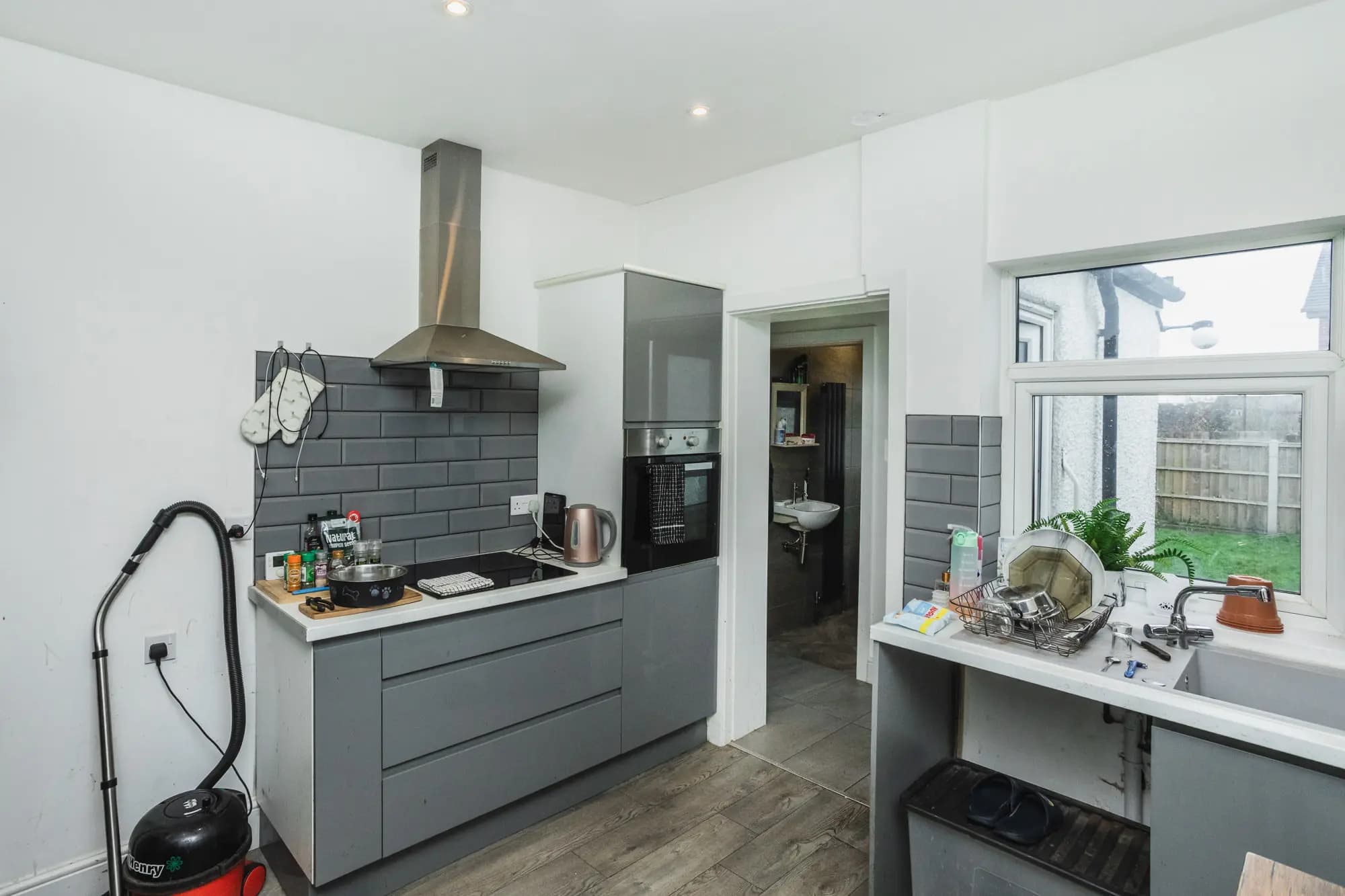 property photo 5 of 19