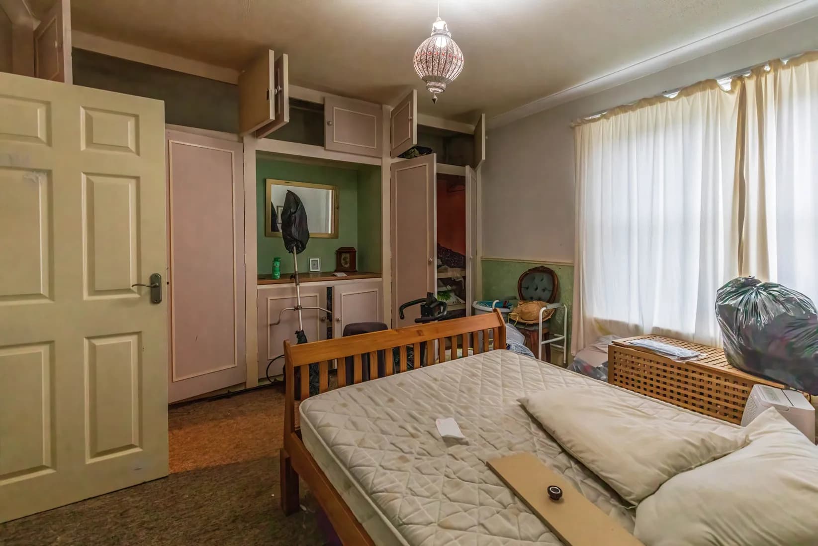 property photo 12 of 17