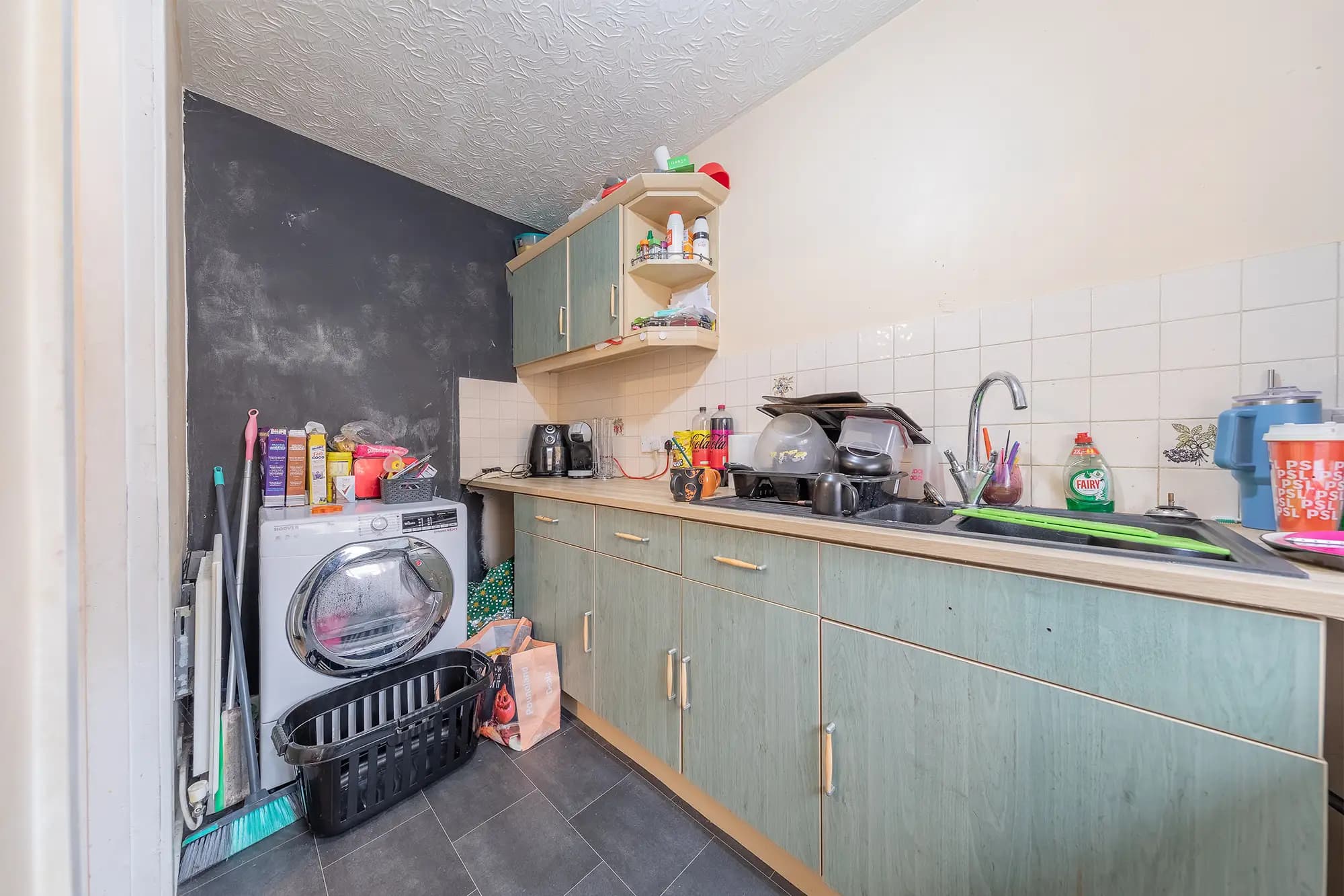 property photo 5 of 16