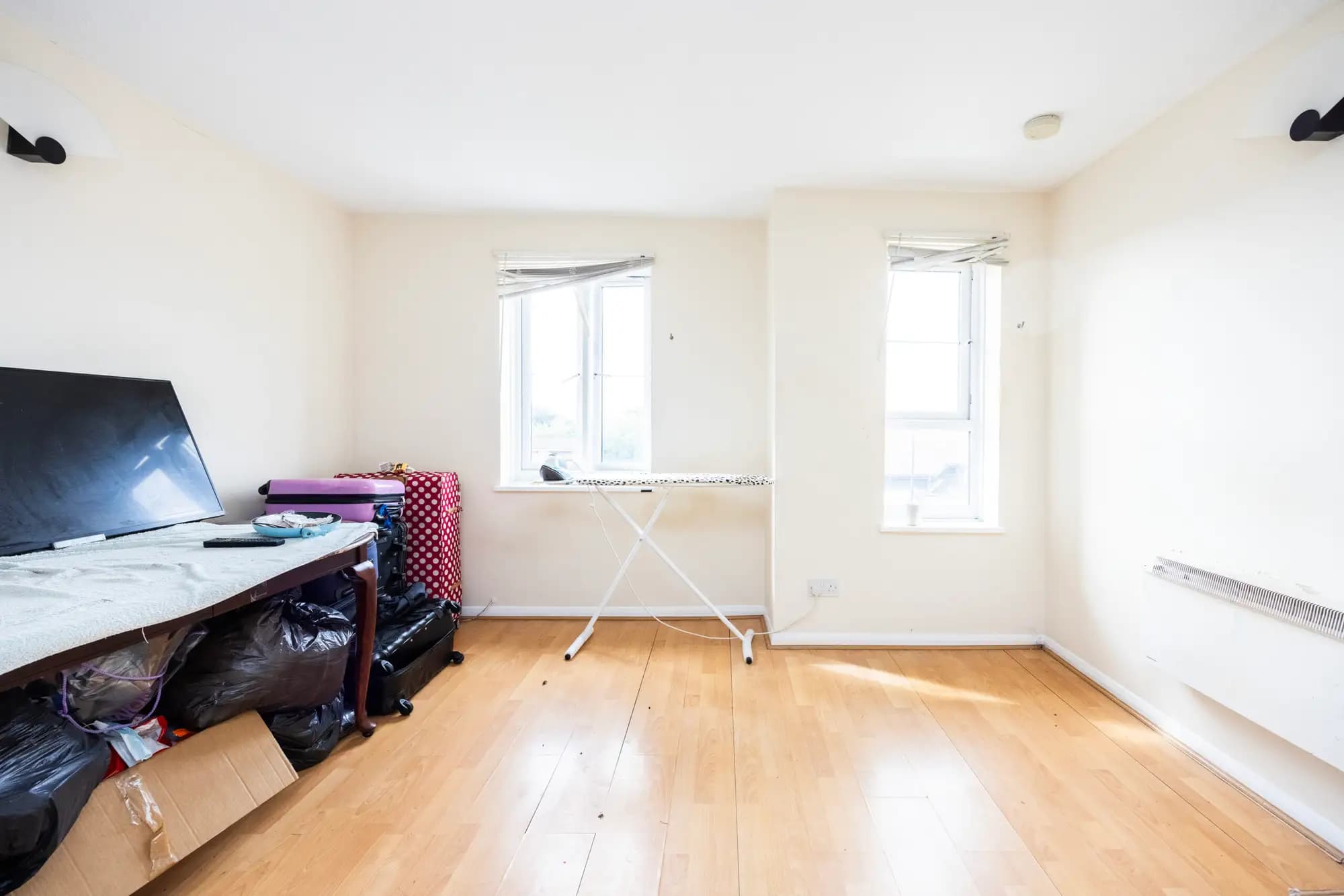 property photo 4 of 11