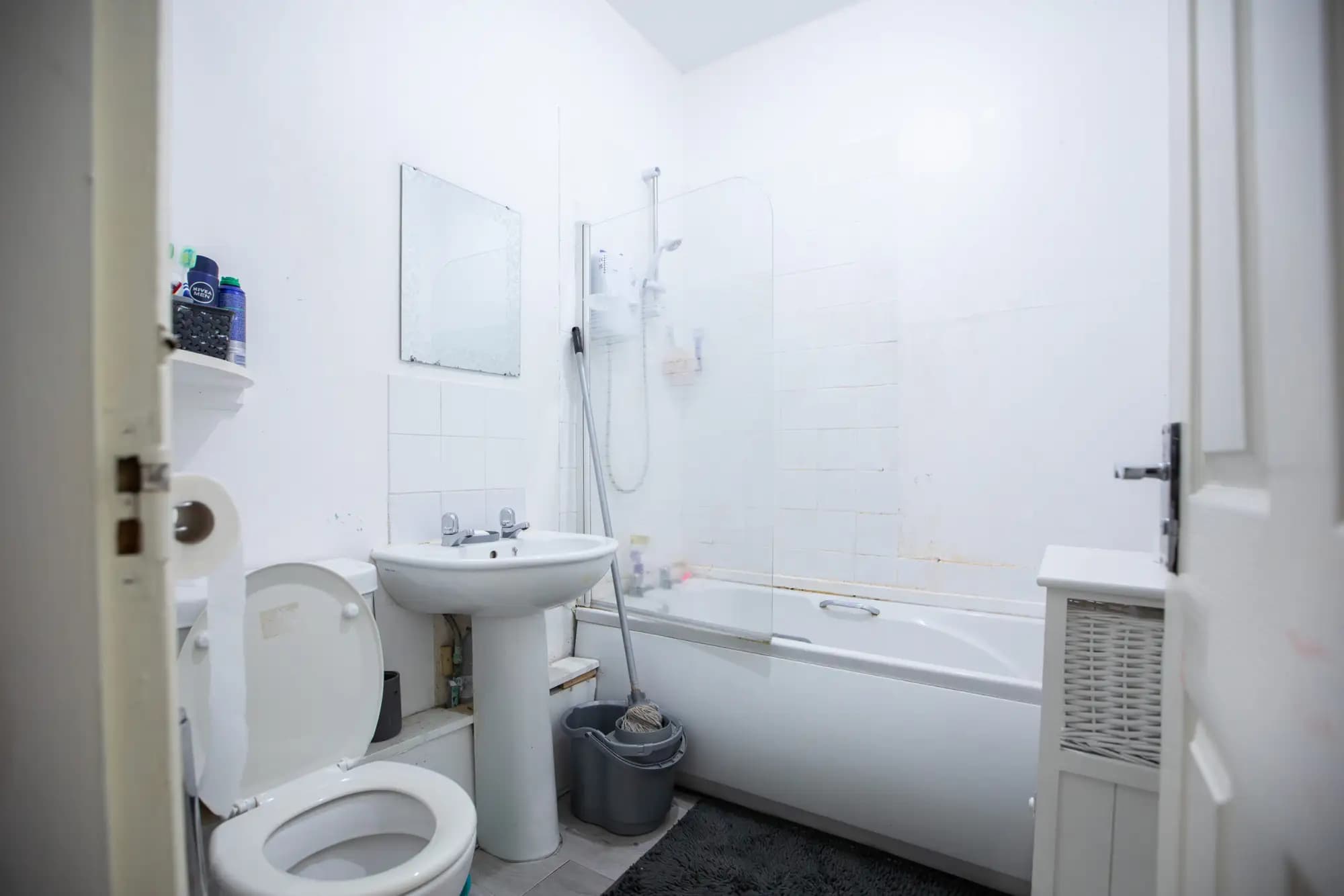property photo 11 of 18