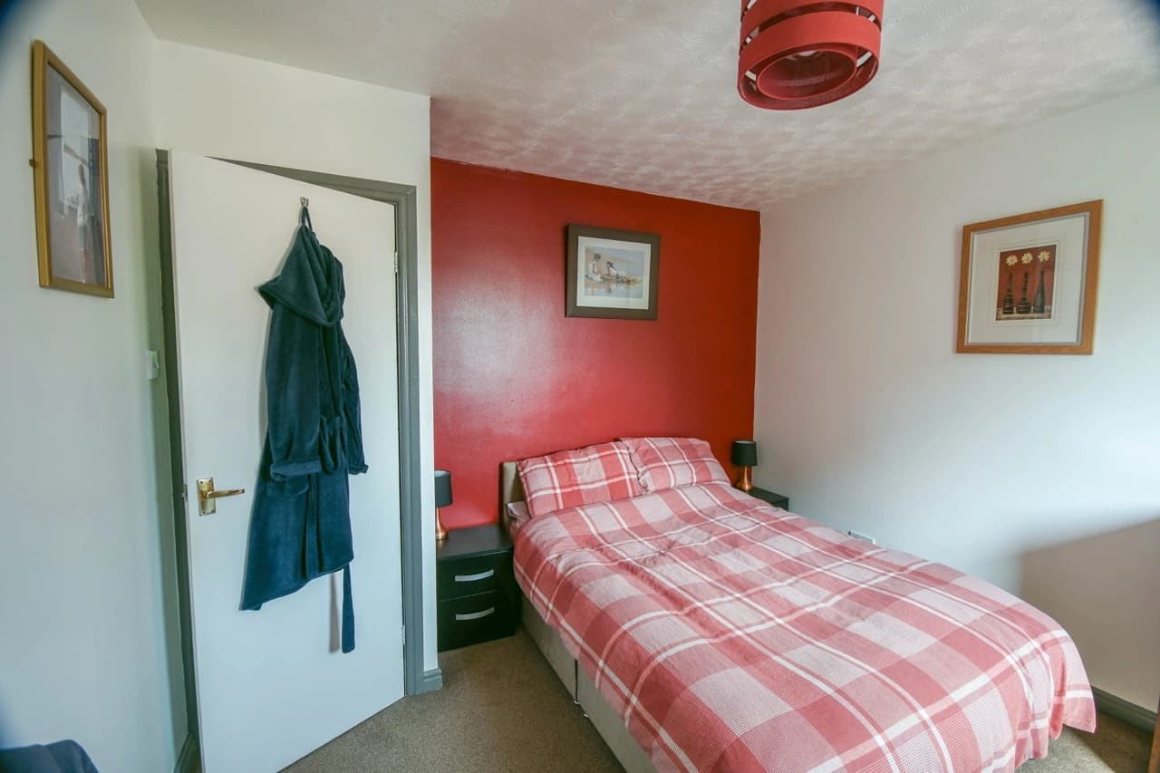 property photo 13 of 22