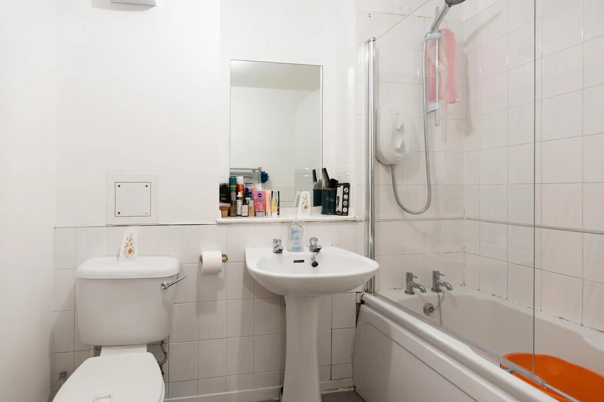 property photo 10 of 17