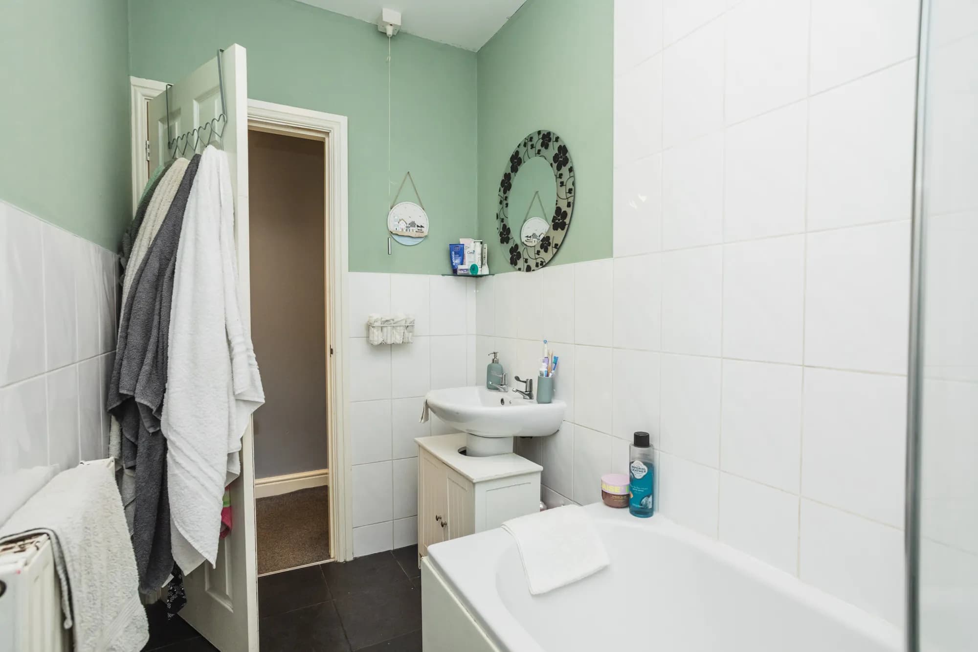 property photo 15 of 33