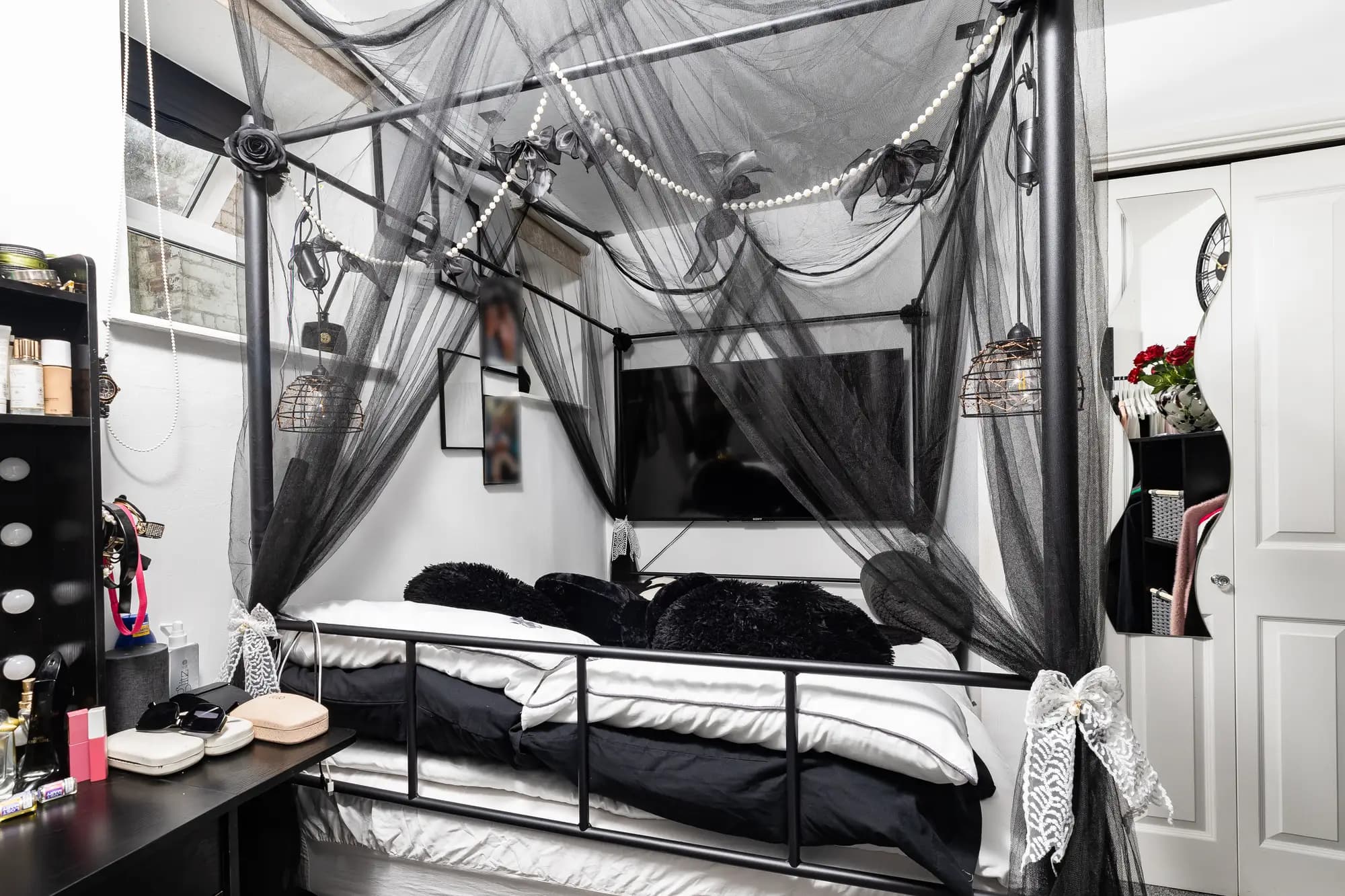 property photo 11 of 16