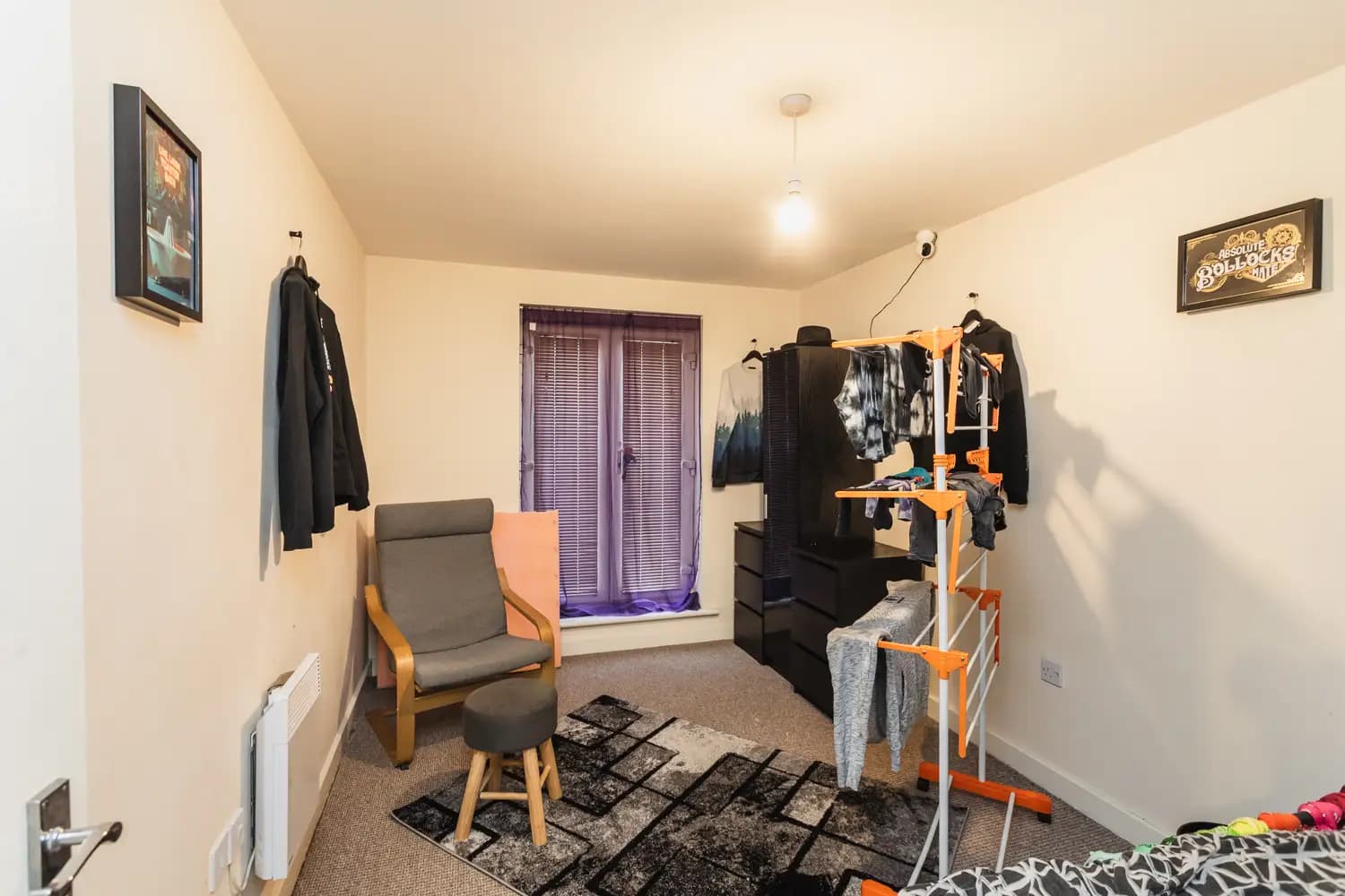 property photo 8 of 11