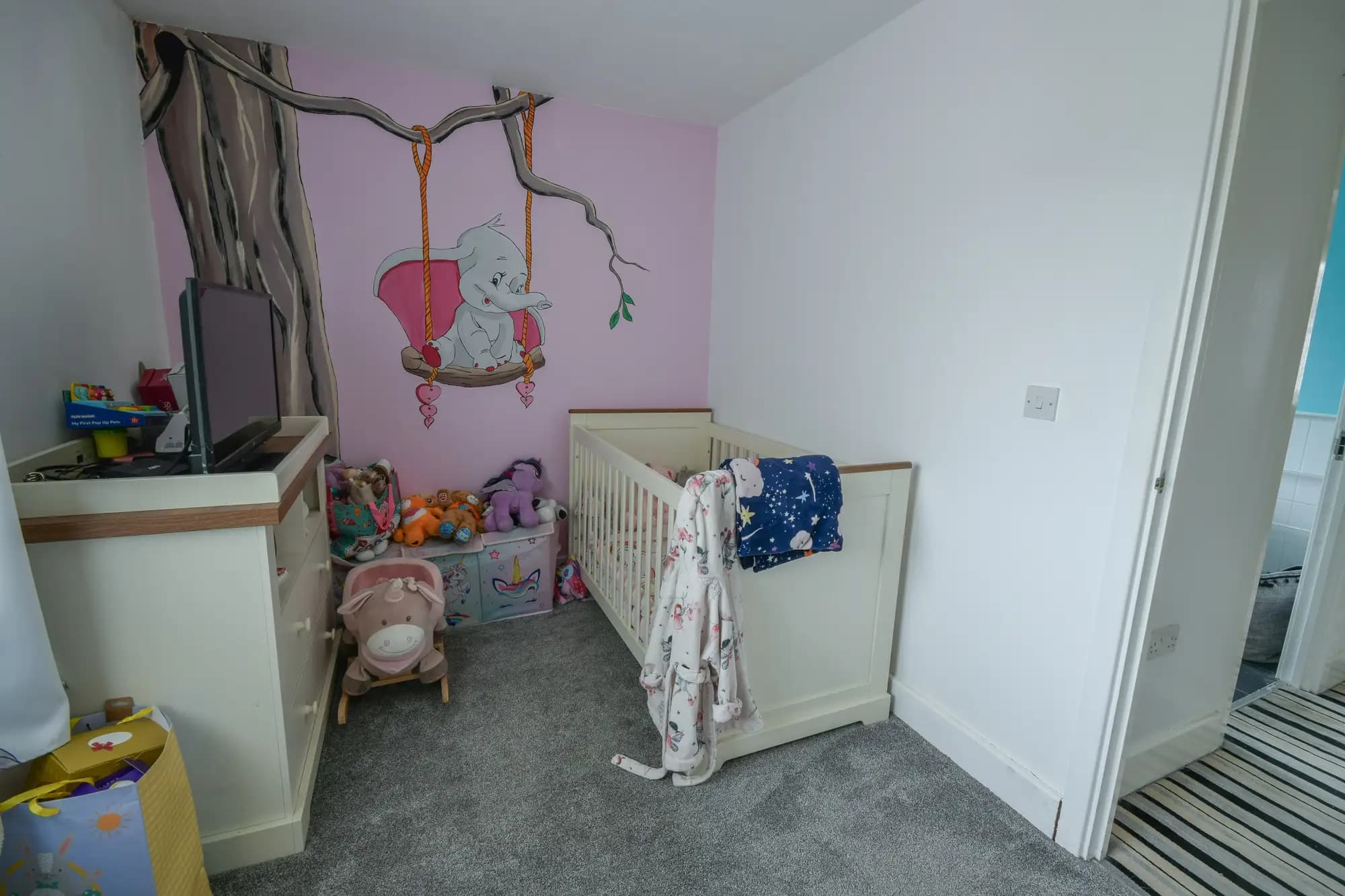 property photo 13 of 18