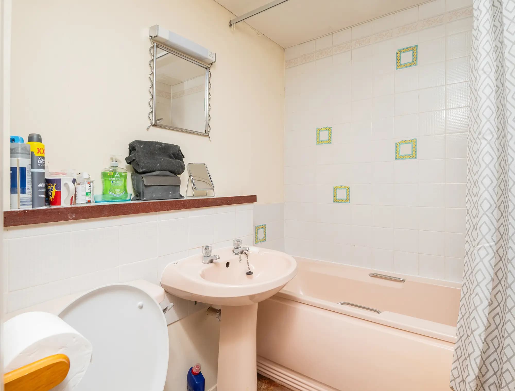 property photo 8 of 14