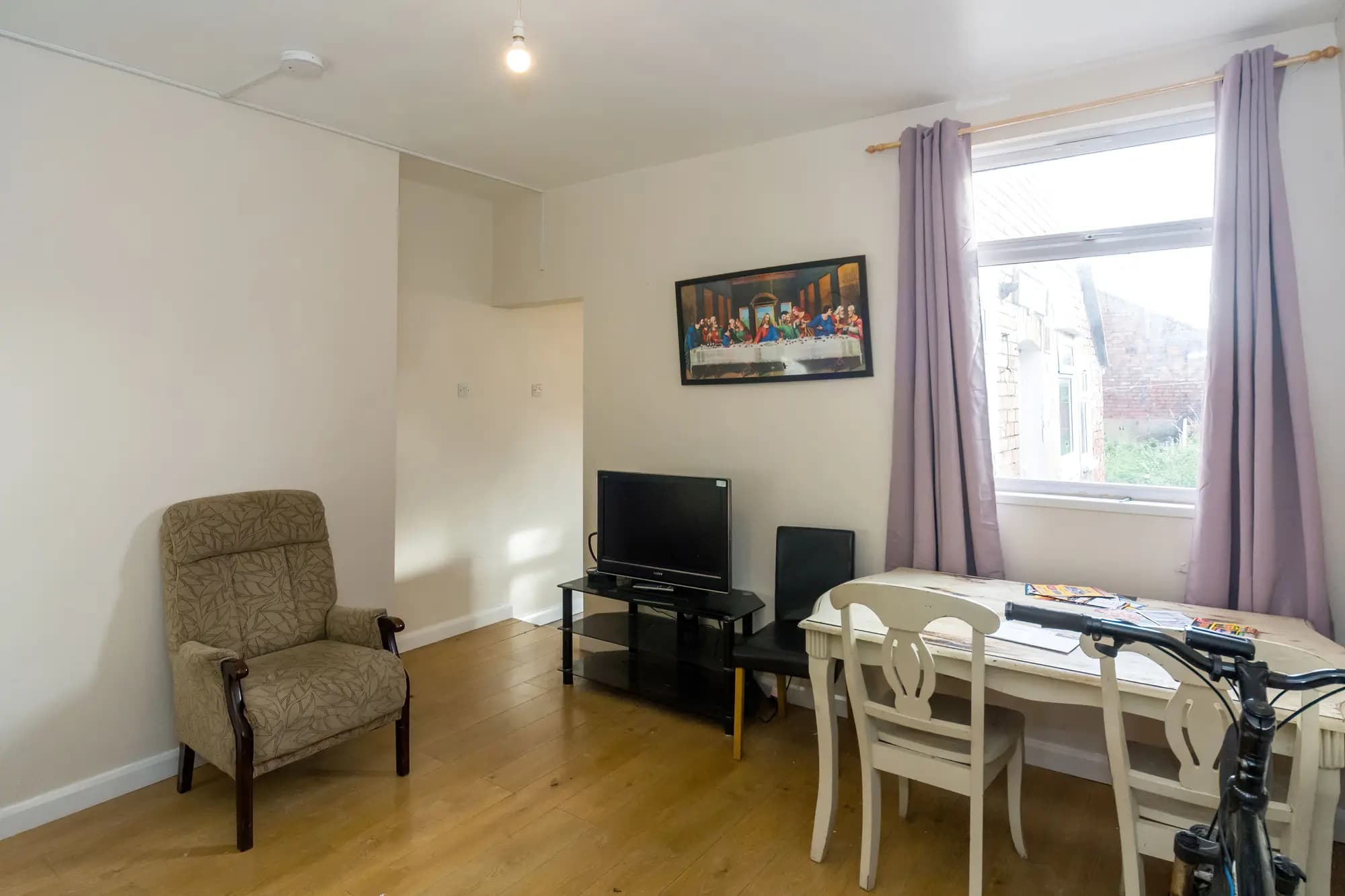 property photo 3 of 20