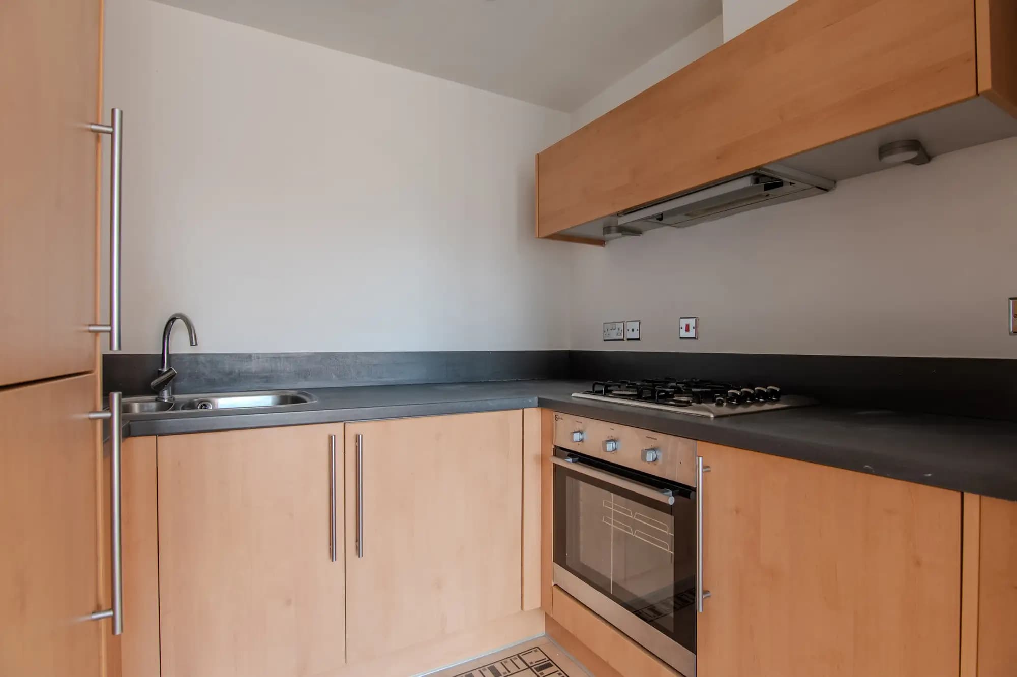 property photo 5 of 19