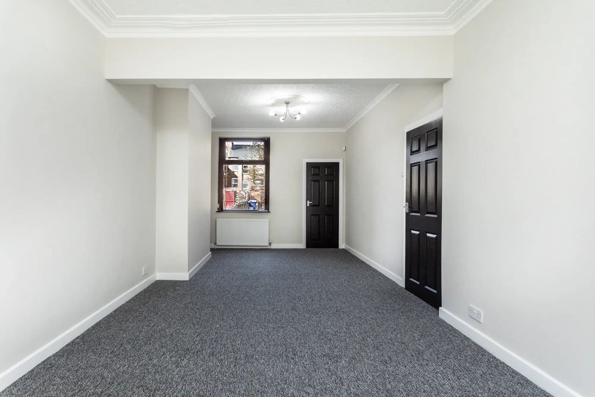 property photo 4 of 29