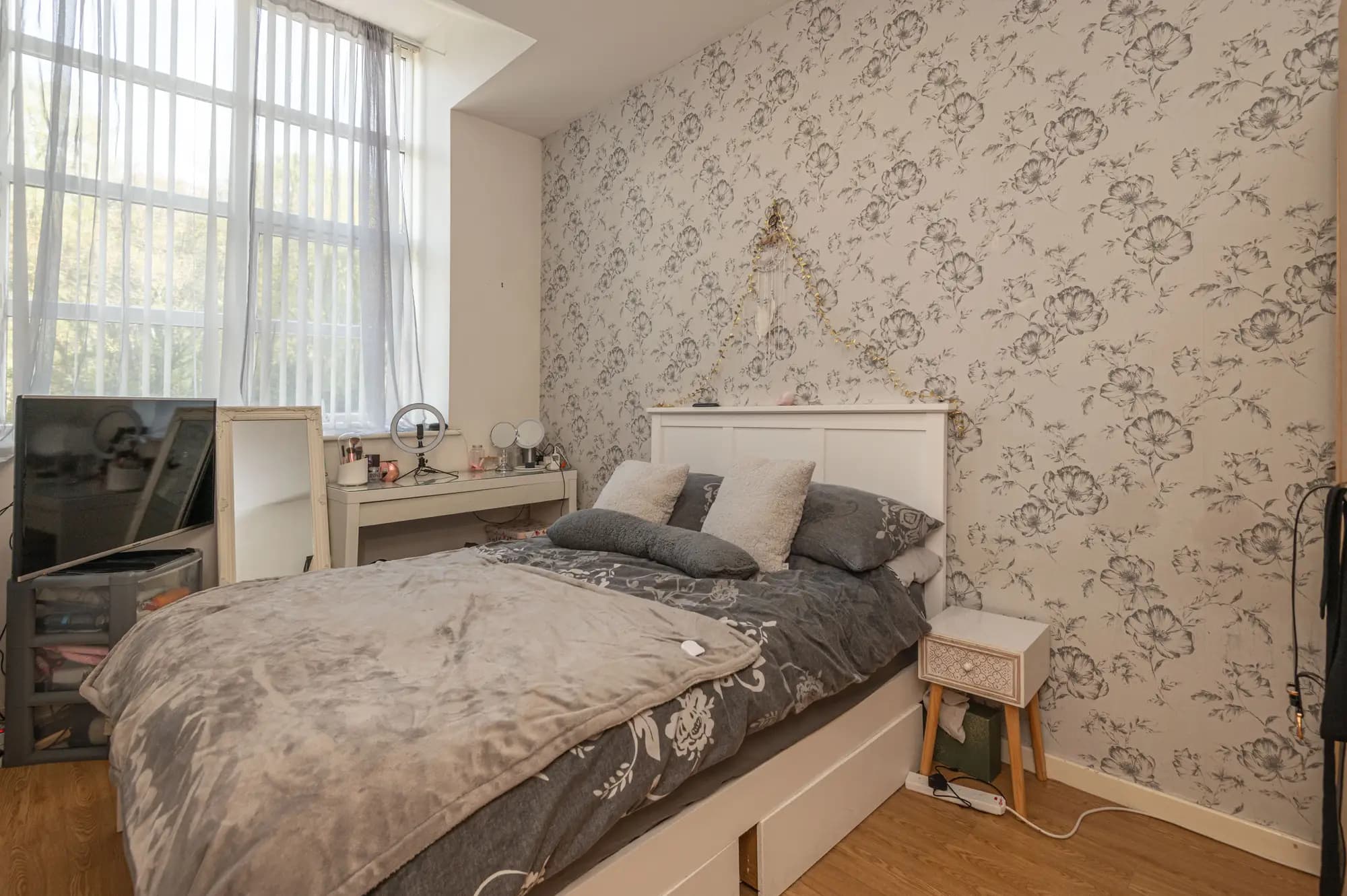 property photo 12 of 17