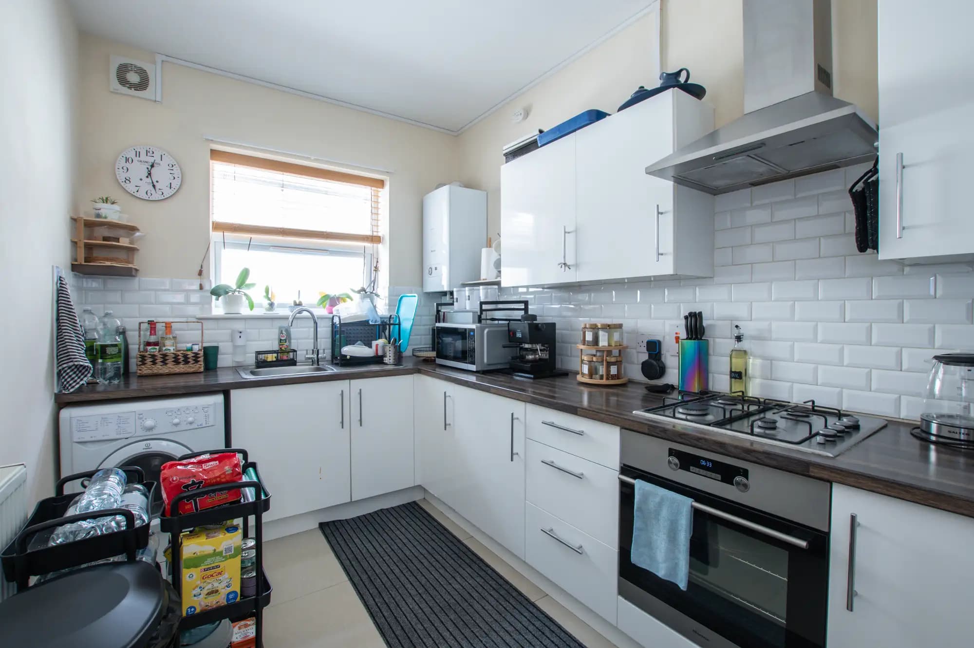 property photo 6 of 18