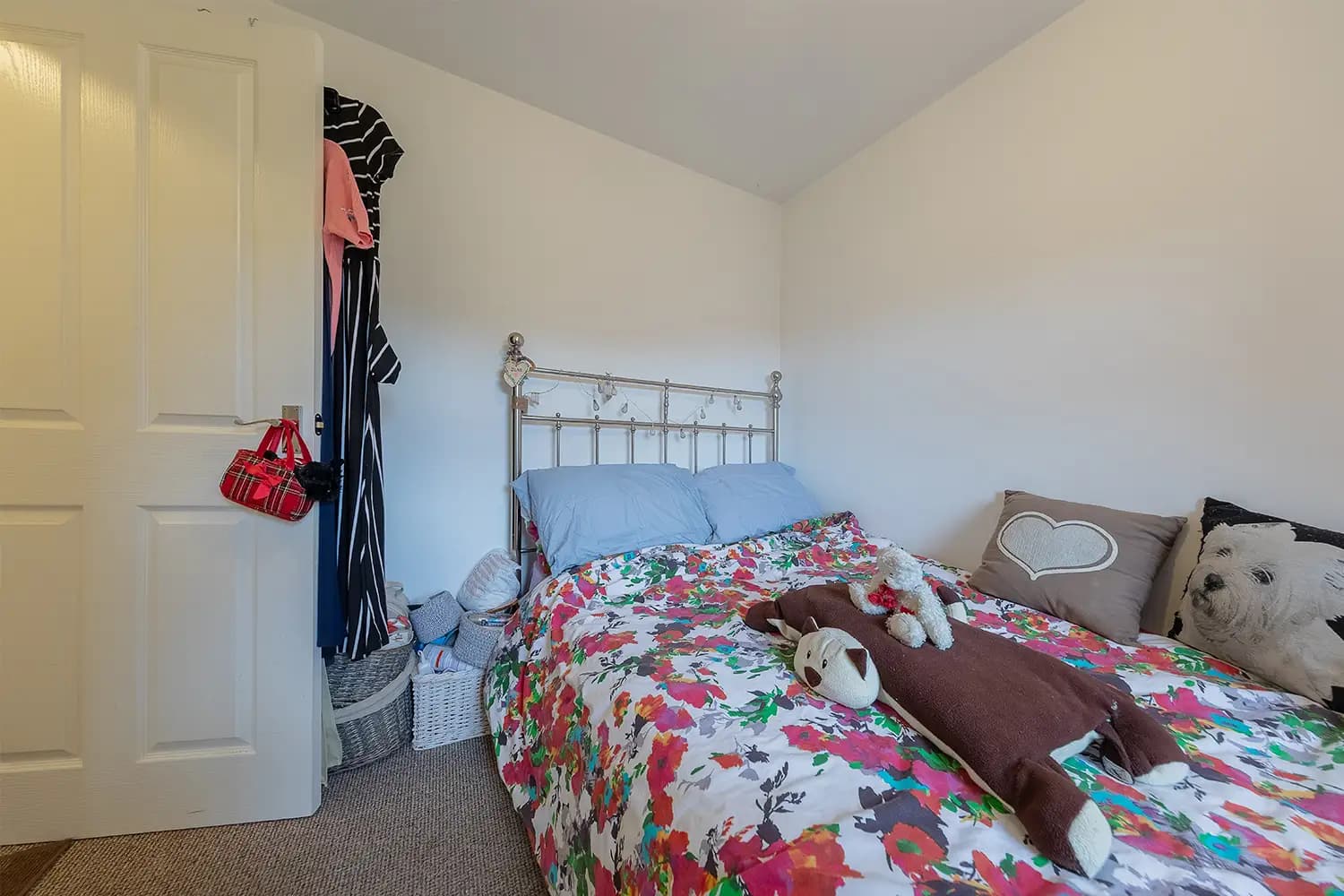 property photo 10 of 19