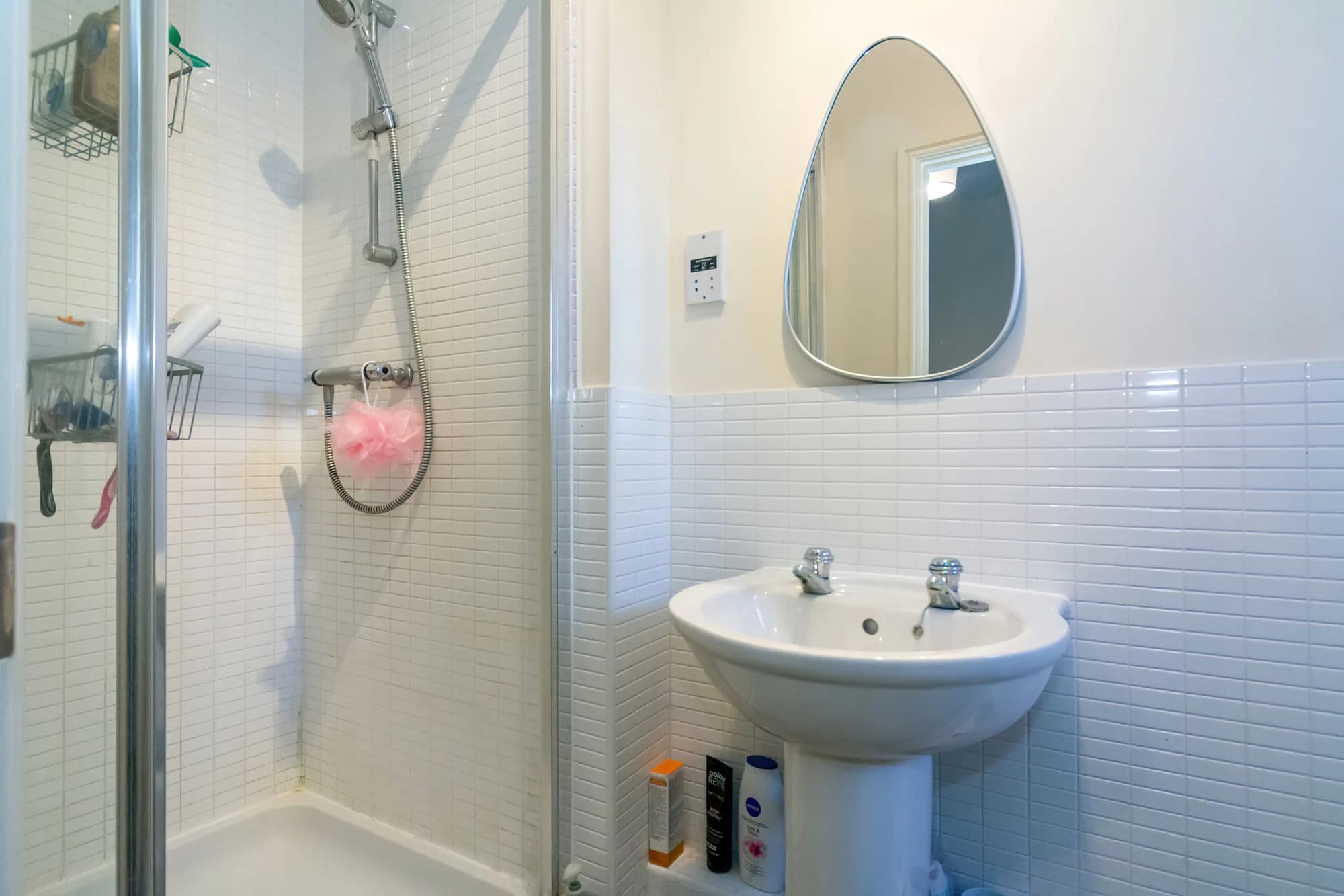 property photo 9 of 16