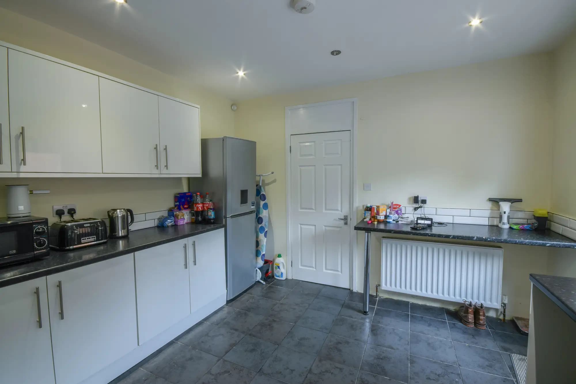 property photo 8 of 20