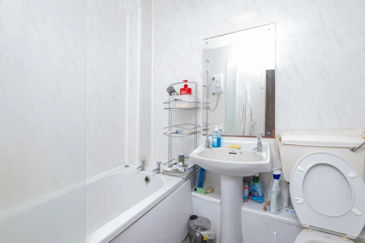 property photo 11 of 22