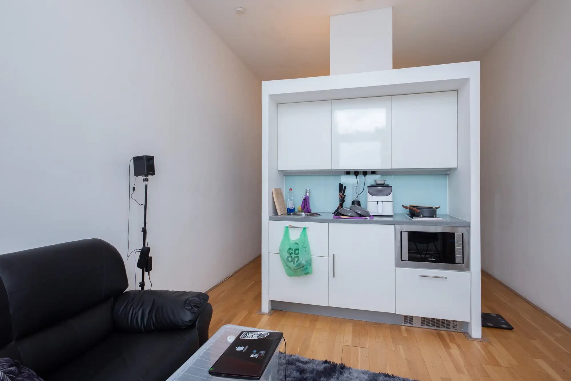 property photo 5 of 20