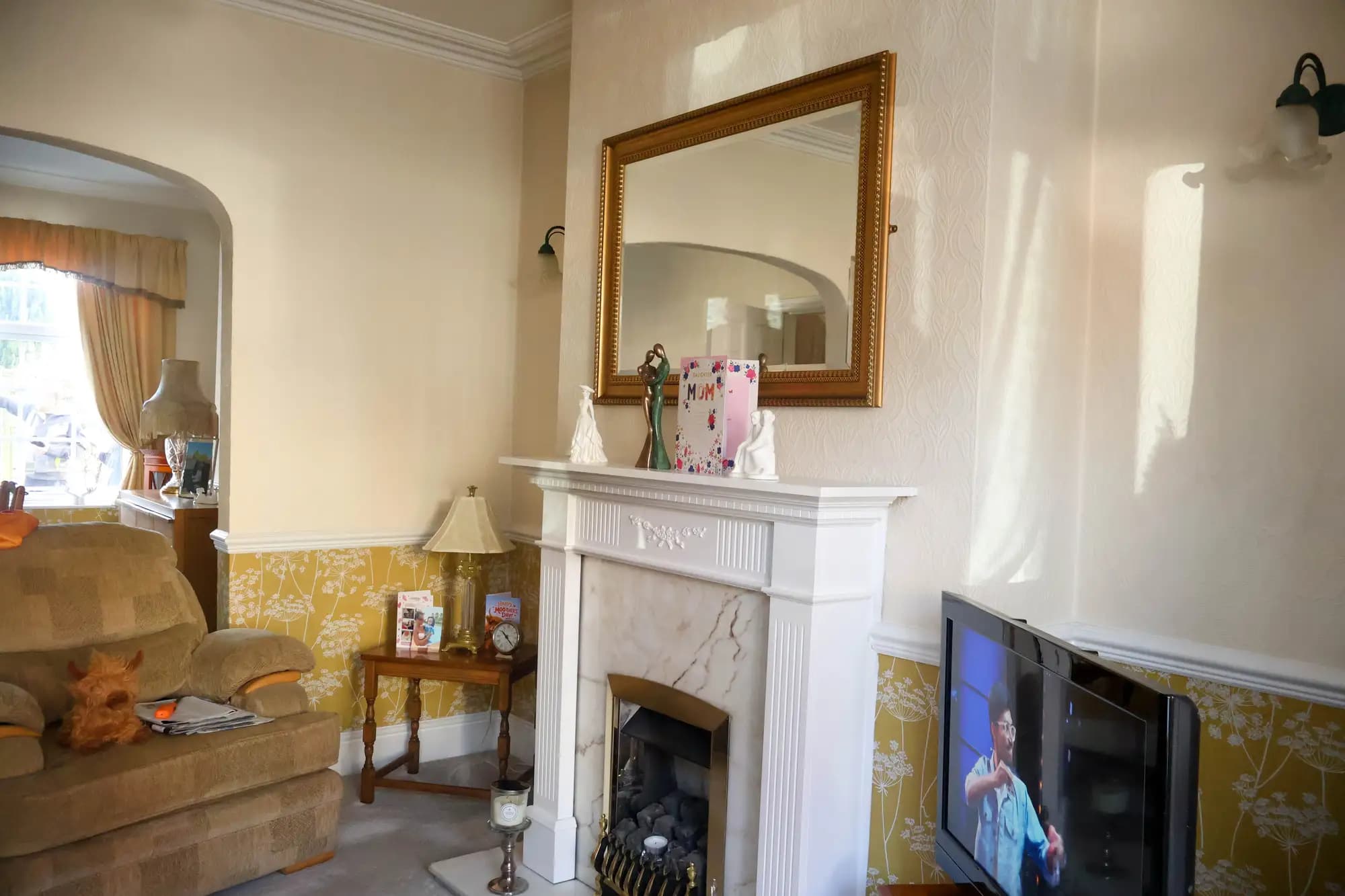 property photo 4 of 15