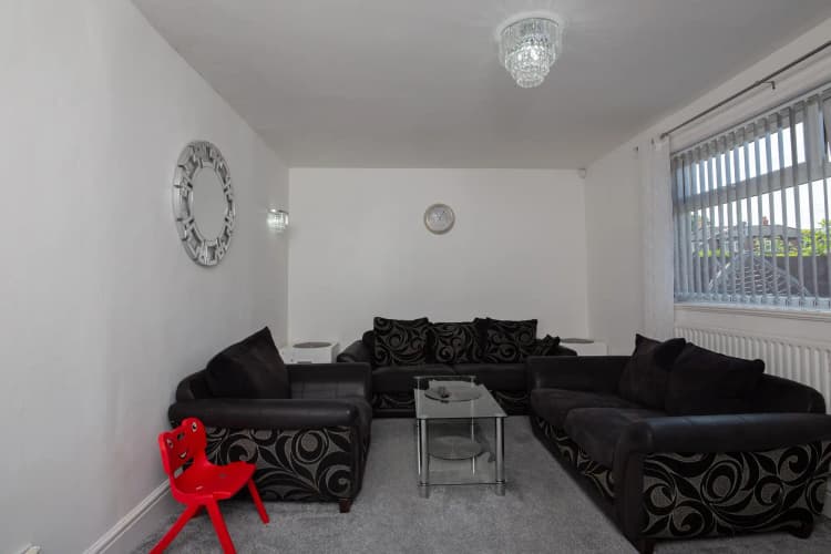 property photo 2 of 27