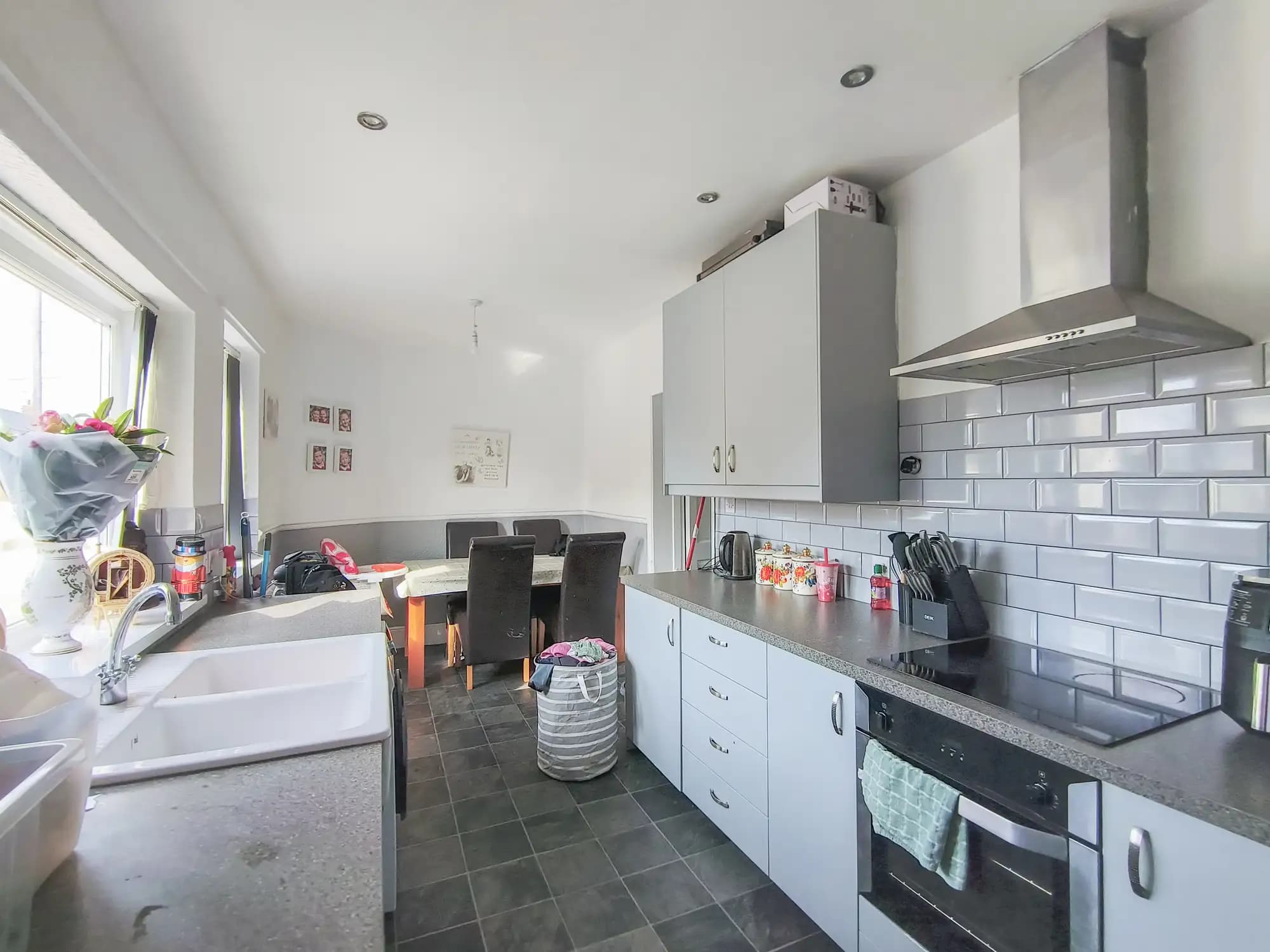 property photo 5 of 19