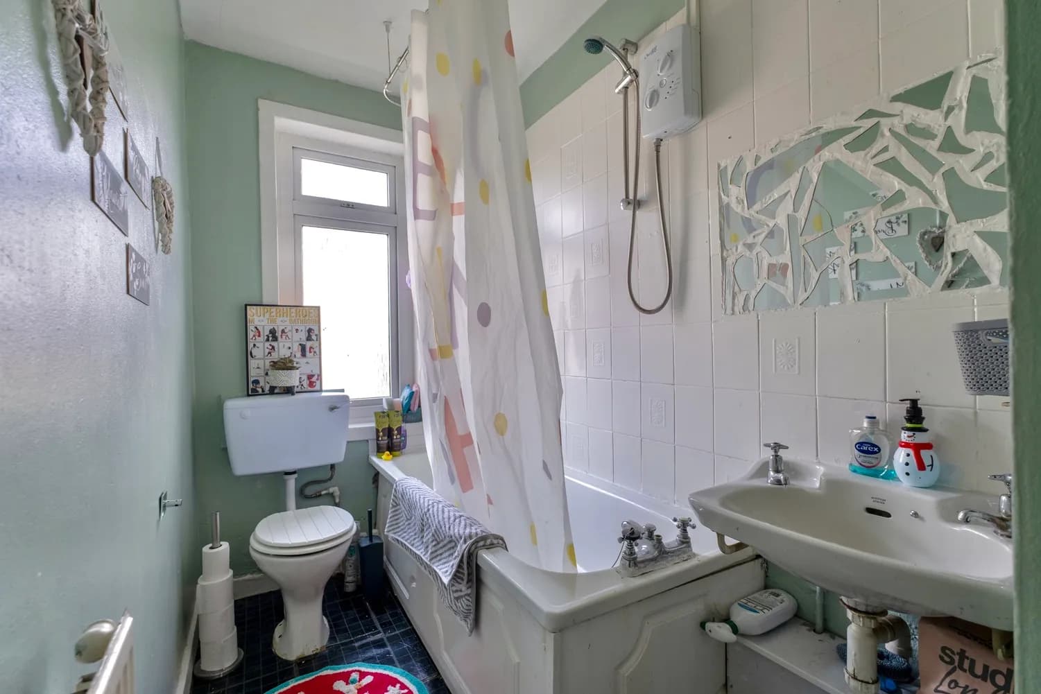 property photo 8 of 16