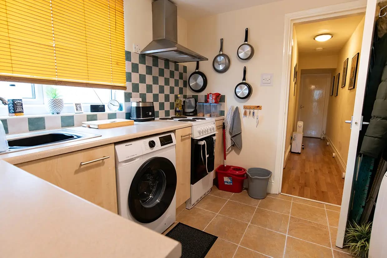 property photo 9 of 23