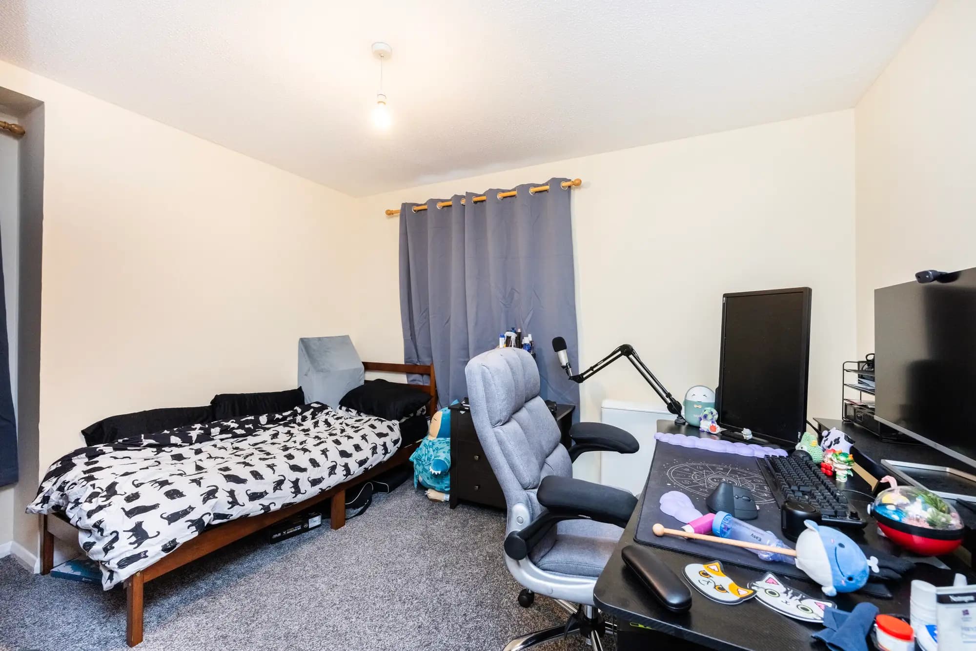 property photo 10 of 11