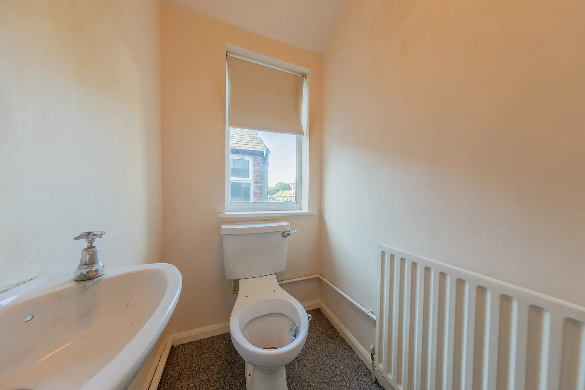 property photo 11 of 28